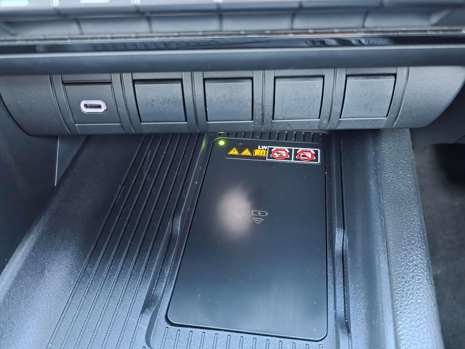 Used Toyota C-HR 2025 for sale - 77993332: Photo 24