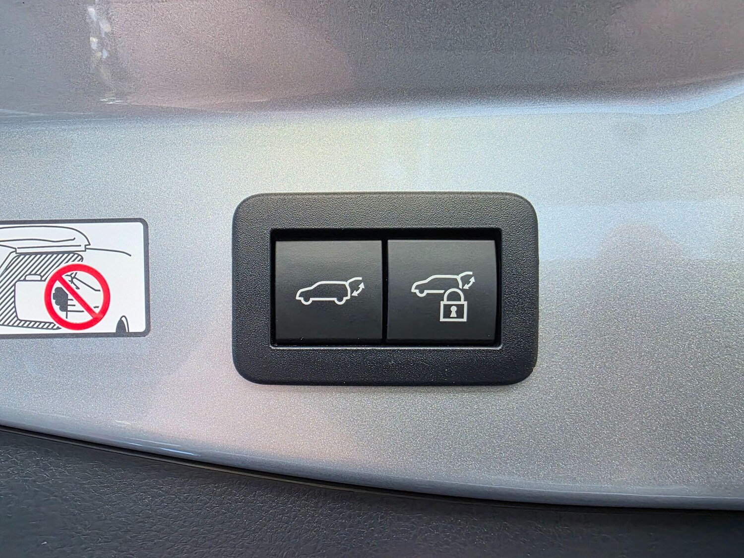 Used Toyota C-HR 2025 for sale - 77993332: Photo 25