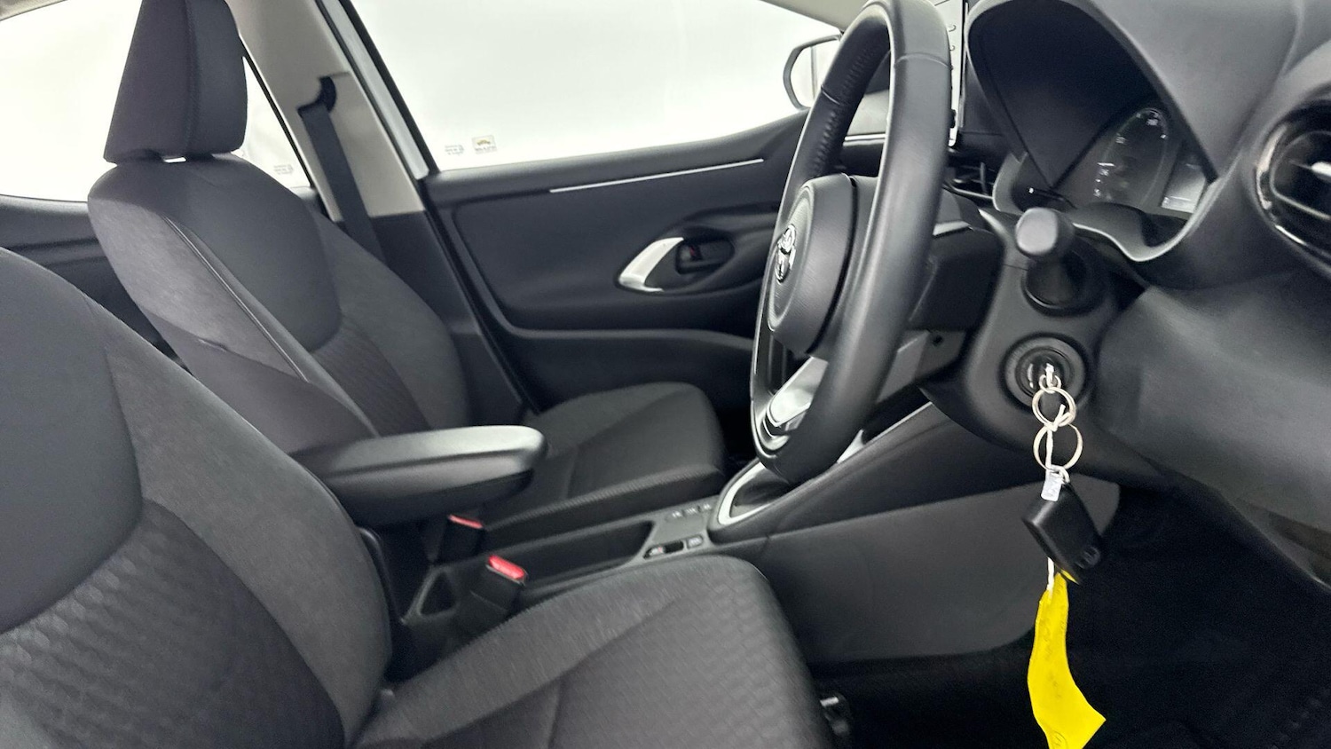 Used Toyota Yaris 2024 for sale - 77709961: Photo 13