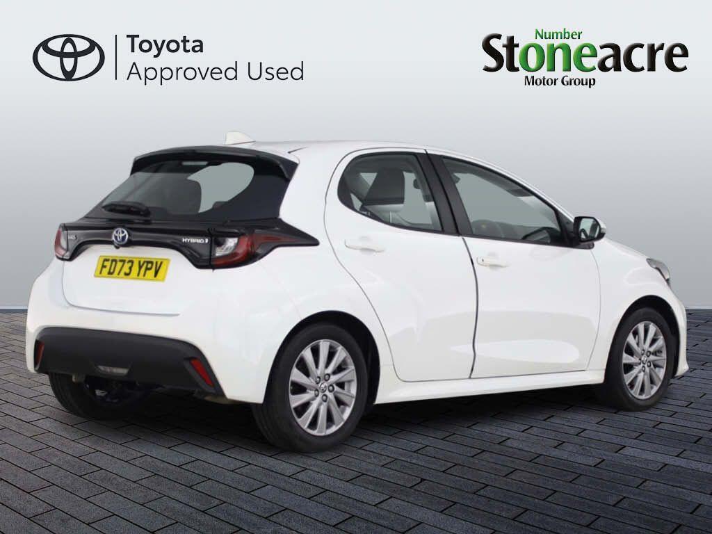 Used Toyota Yaris 2024 for sale - 77709961: Photo 2