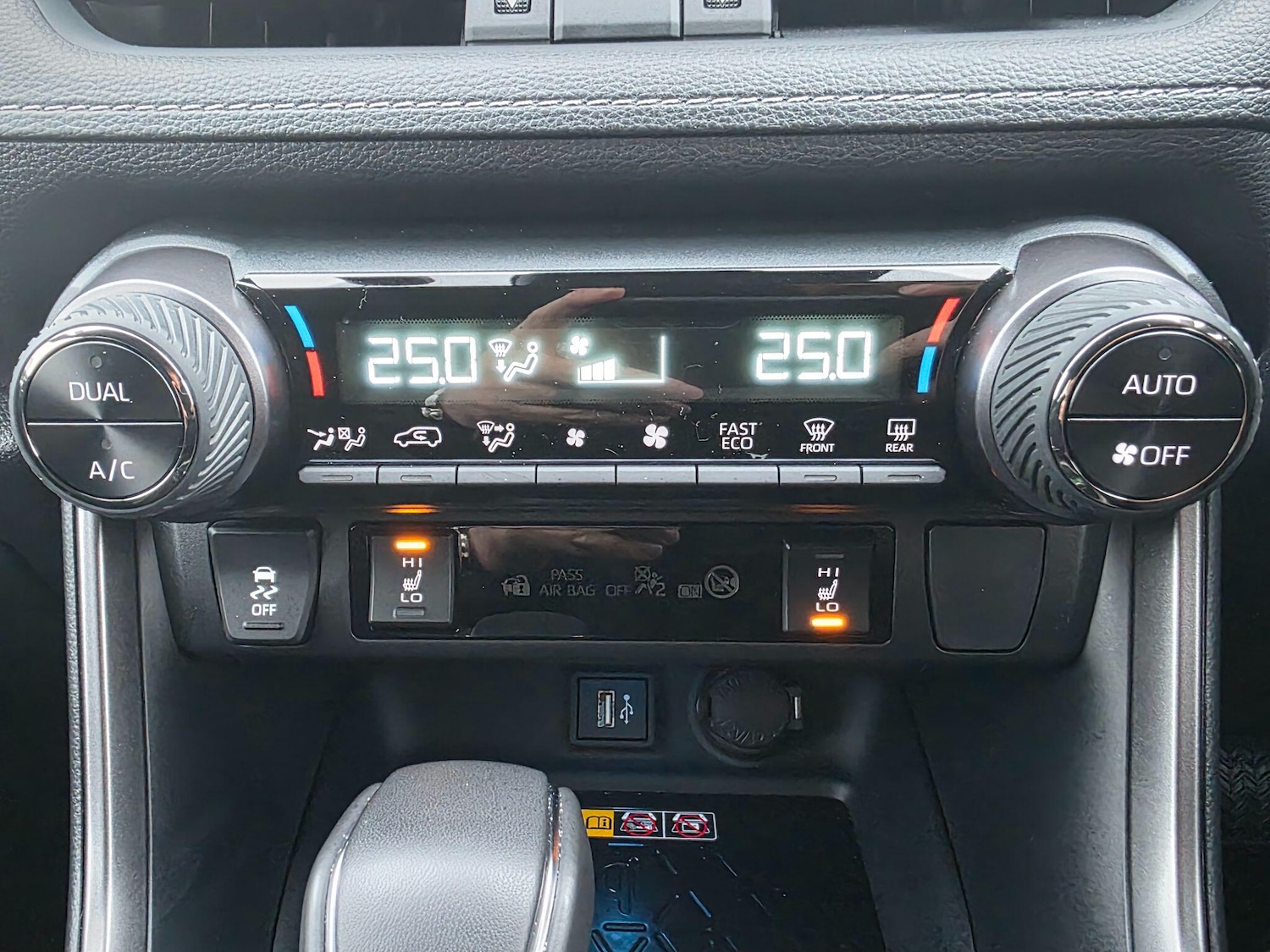 Used Toyota RAV4 2025 for sale - 77074079: Photo 10