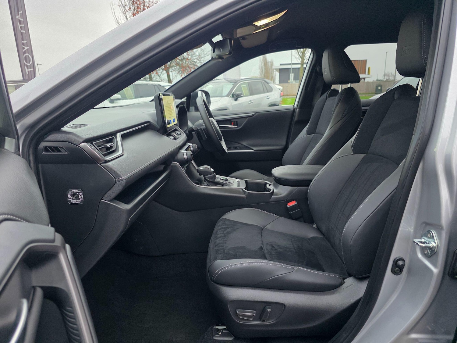 Used Toyota RAV4 2025 for sale - 77074079: Photo 13