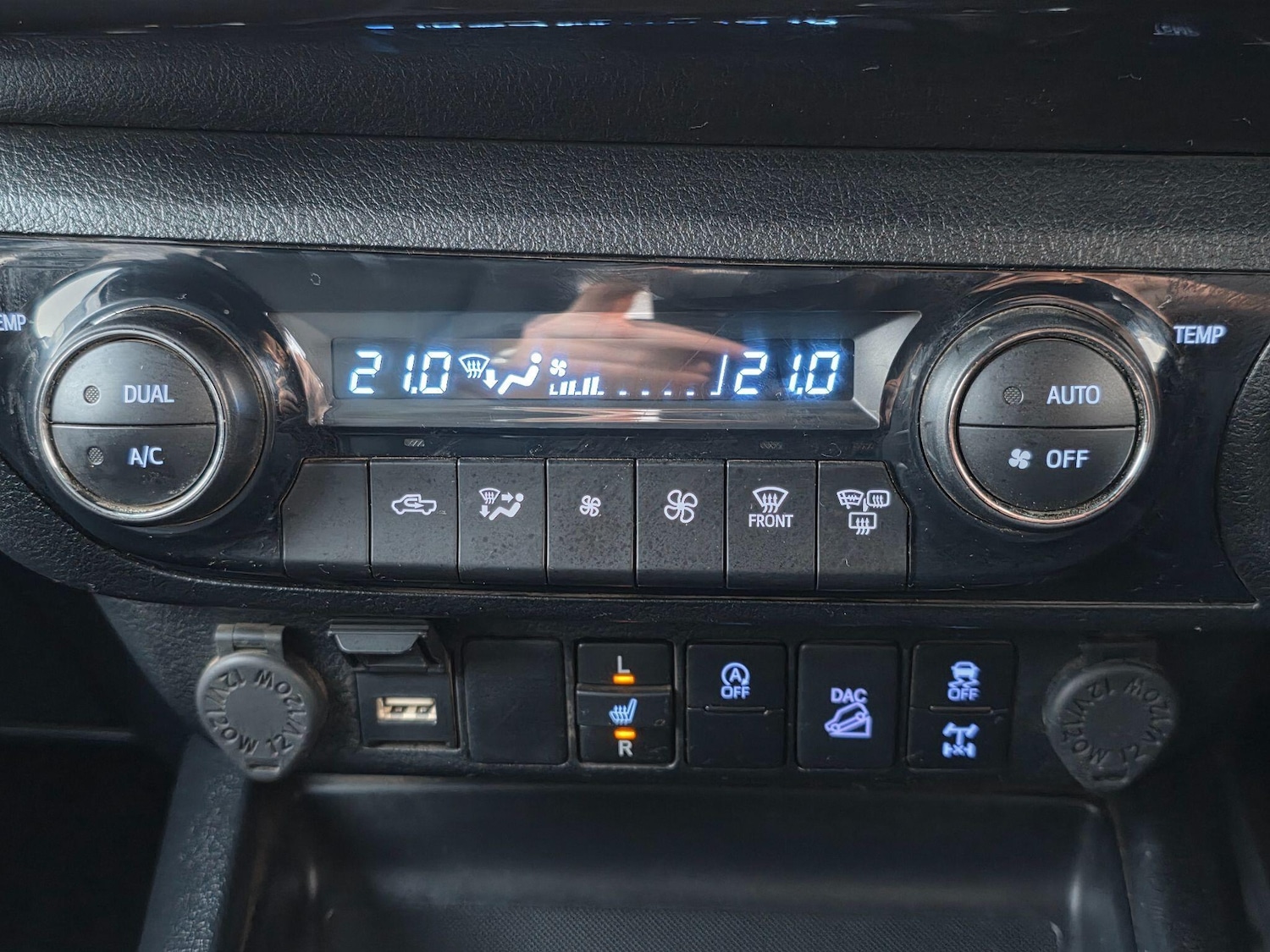 Used Toyota Hilux for sale - 78135933: Photo 23