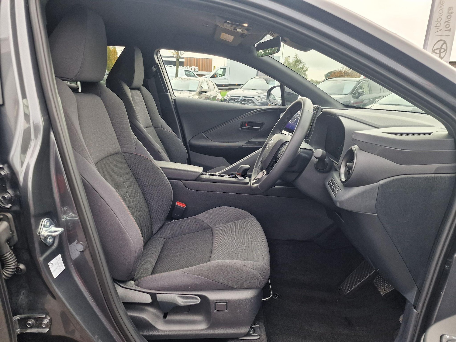 Used Toyota C-HR 2025 for sale - 77144697: Photo 13