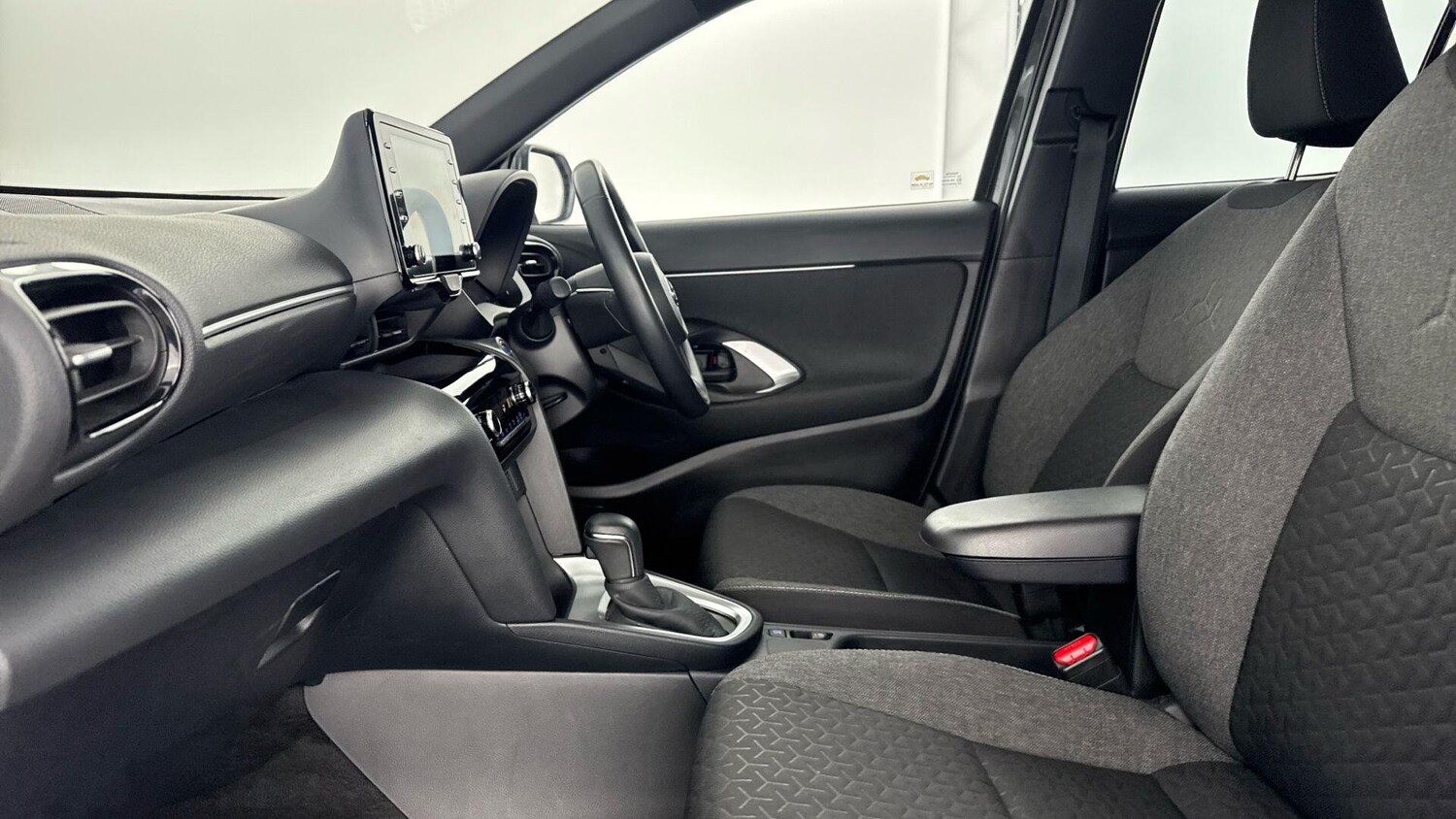 Used Toyota Yaris Cross 2023 for sale - 77709607: Photo 12