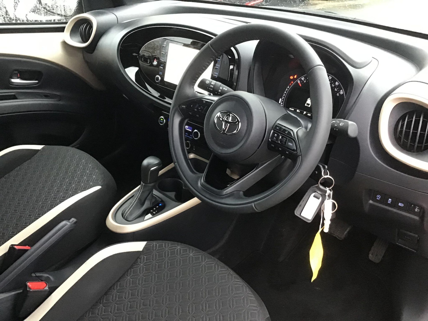 Used Toyota Aygo X 2022 for sale - 77119589: Photo 12