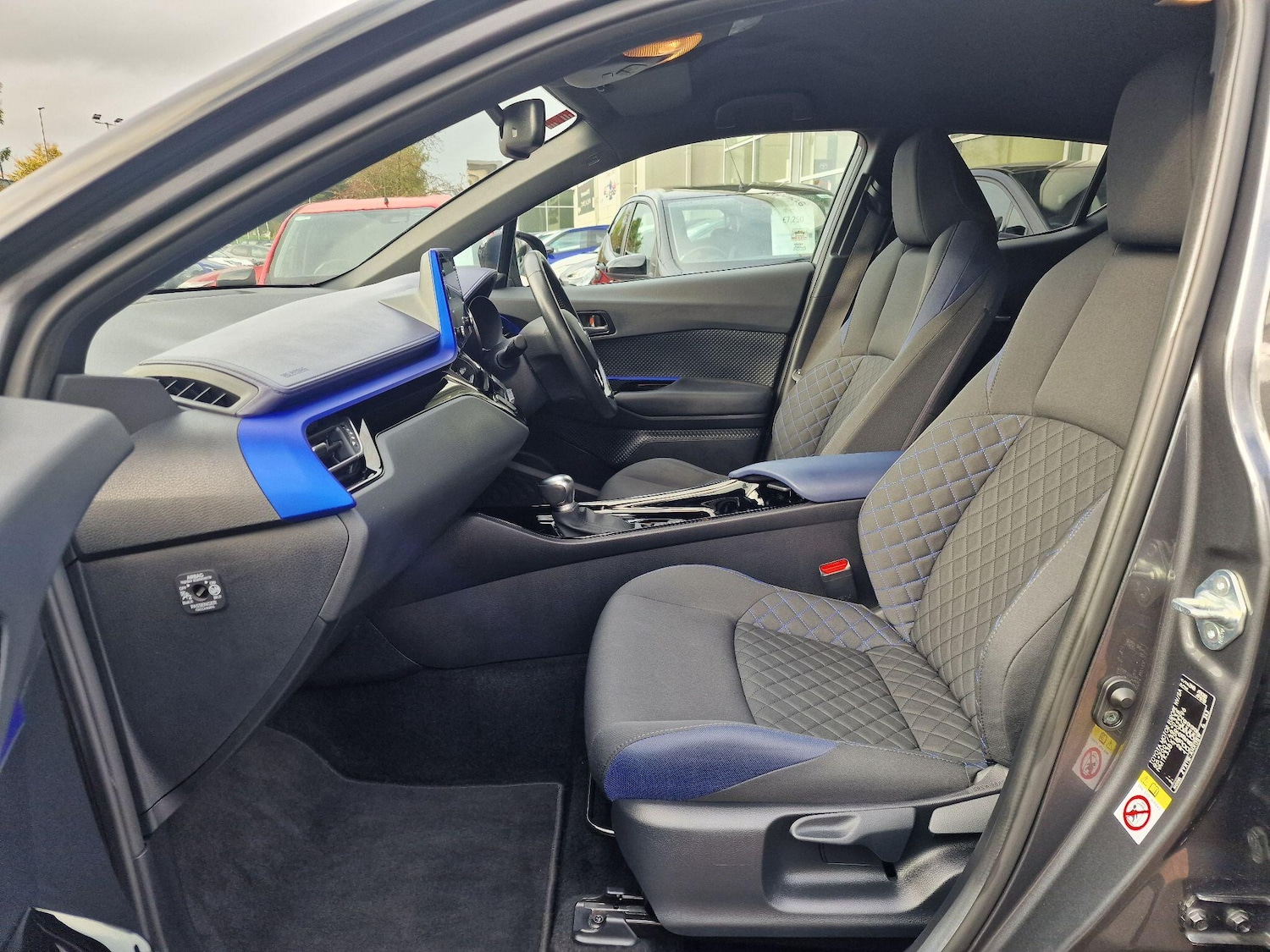 Used Toyota C-HR 2020 for sale - 76371629: Photo 12