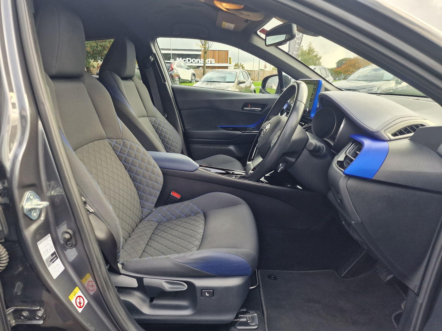 Used Toyota C-HR 2020 for sale - 76371629: Photo 13