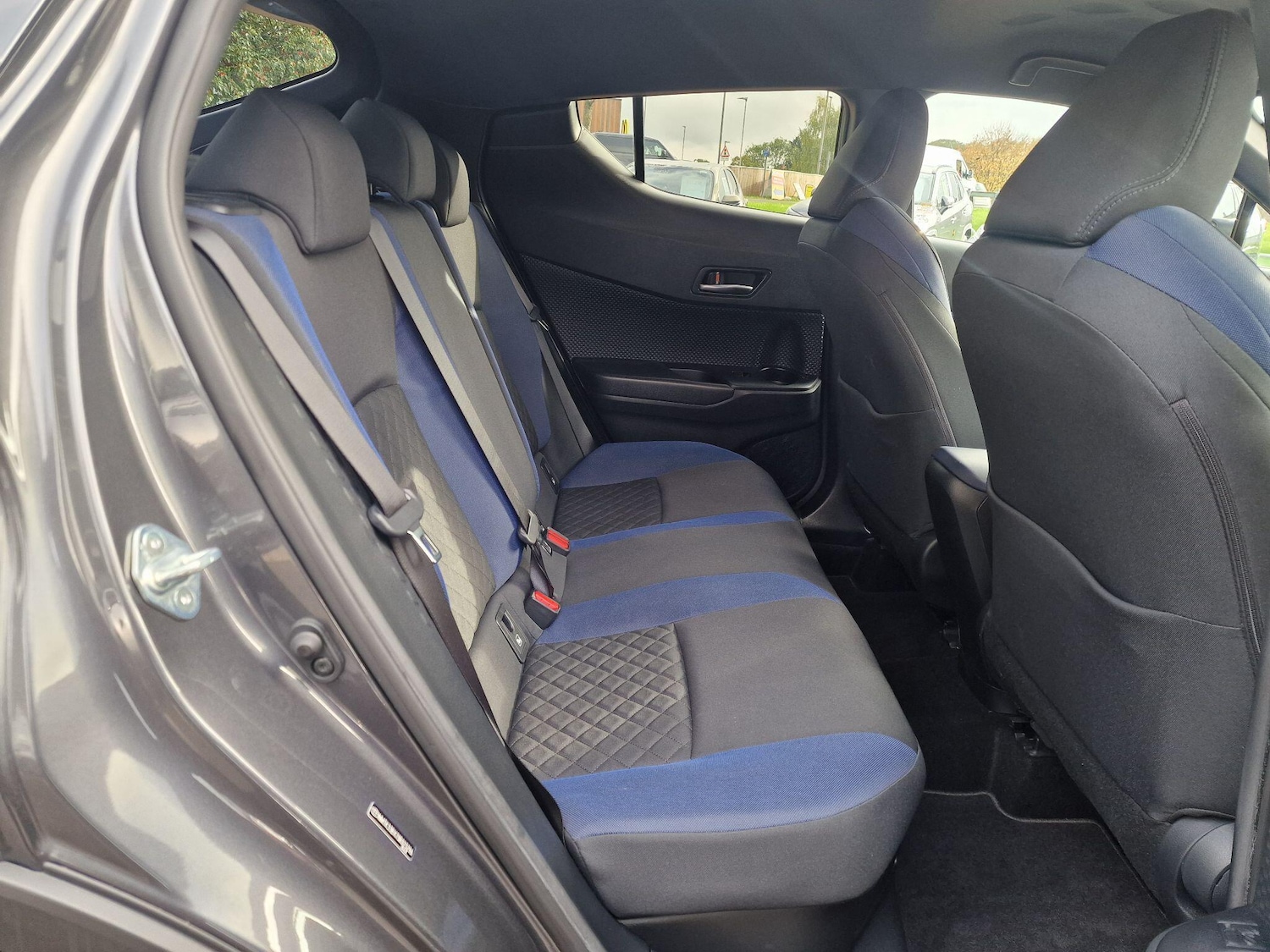 Used Toyota C-HR 2020 for sale - 76371629: Photo 15