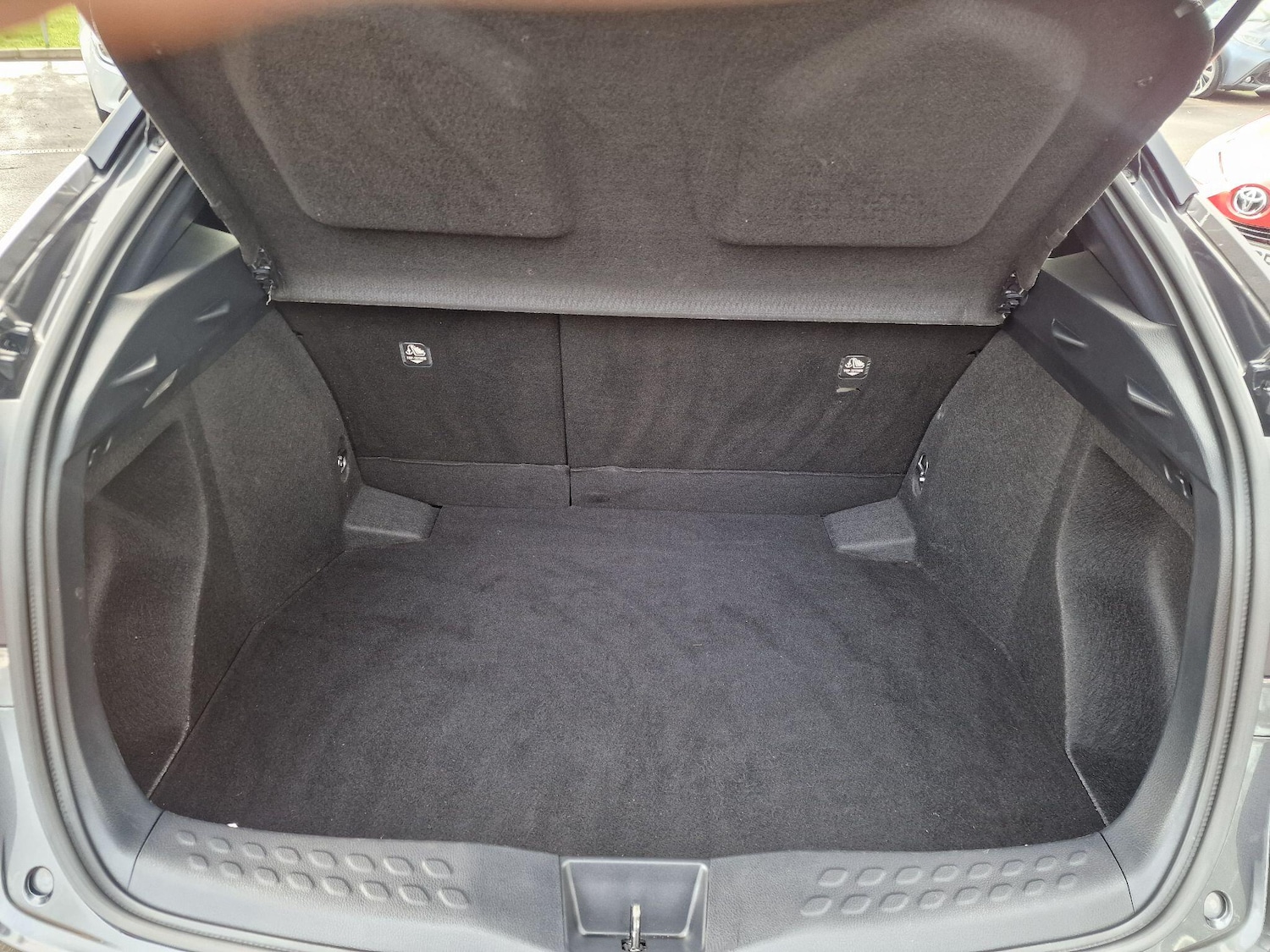 Used Toyota C-HR 2020 for sale - 76371629: Photo 16