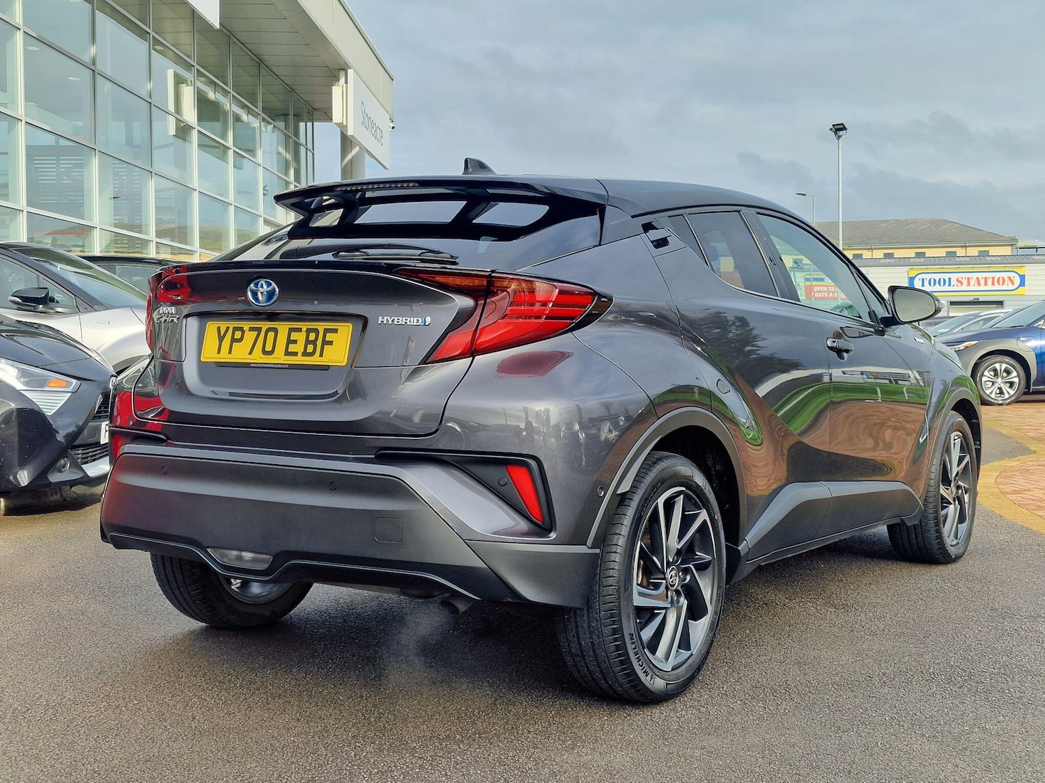 Used Toyota C-HR 2020 for sale - 76371629: Photo 2