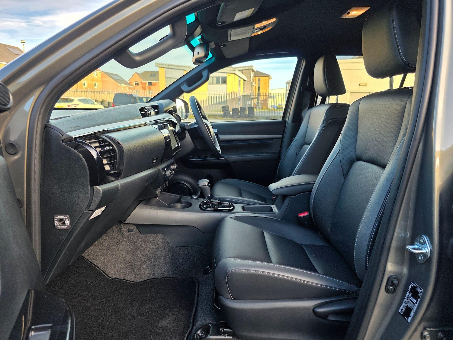 Used Toyota Hilux 2025 for sale - 76936507: Photo 12