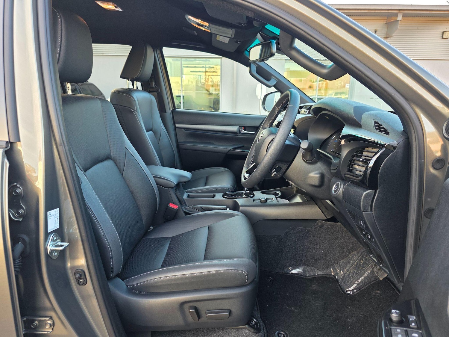 Used Toyota Hilux 2025 for sale - 76936507: Photo 13