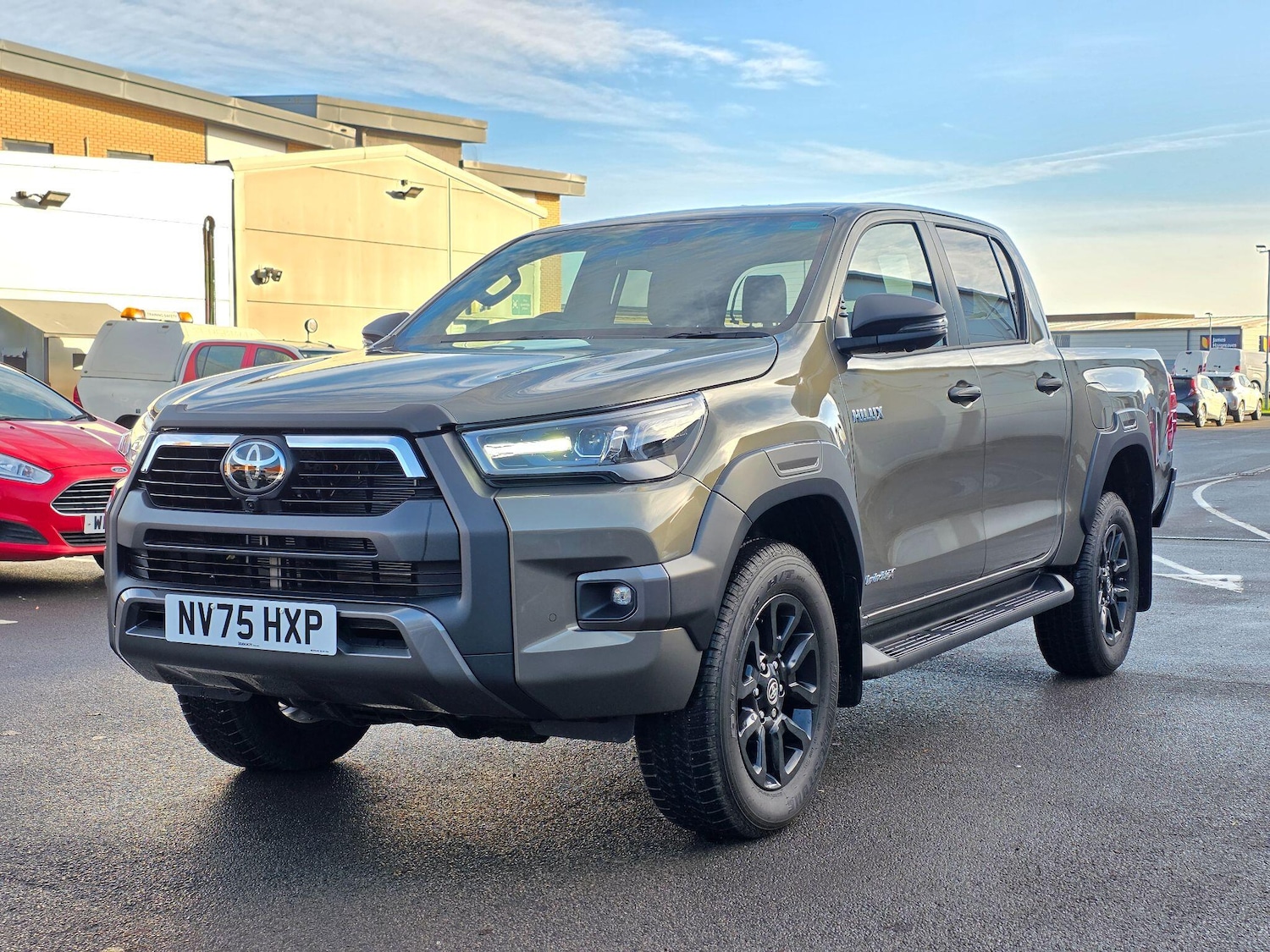 Used Toyota Hilux 2025 for sale - 76936507: Photo 5