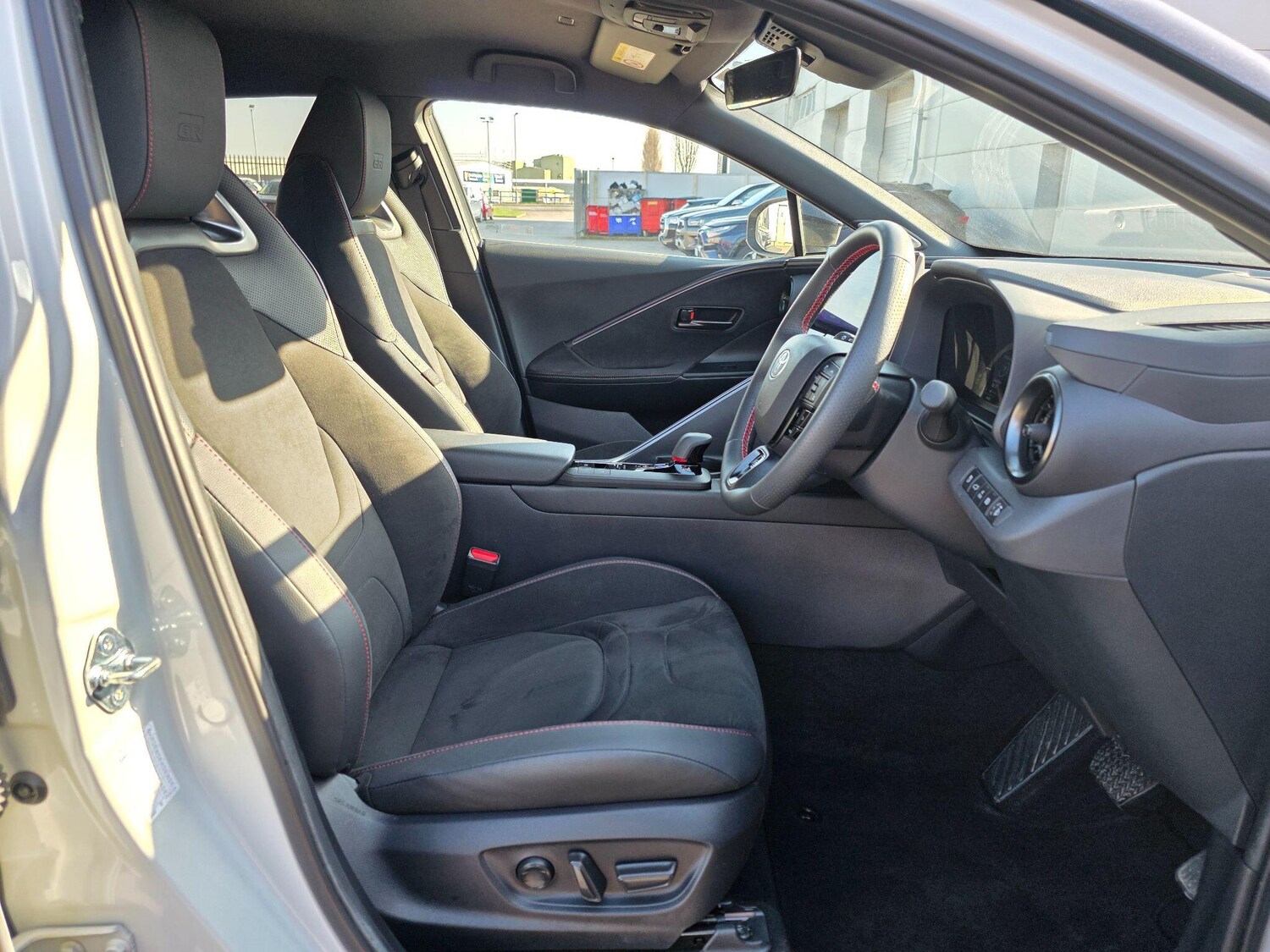 Used Toyota C-HR 2024 for sale - 78127303: Photo 13