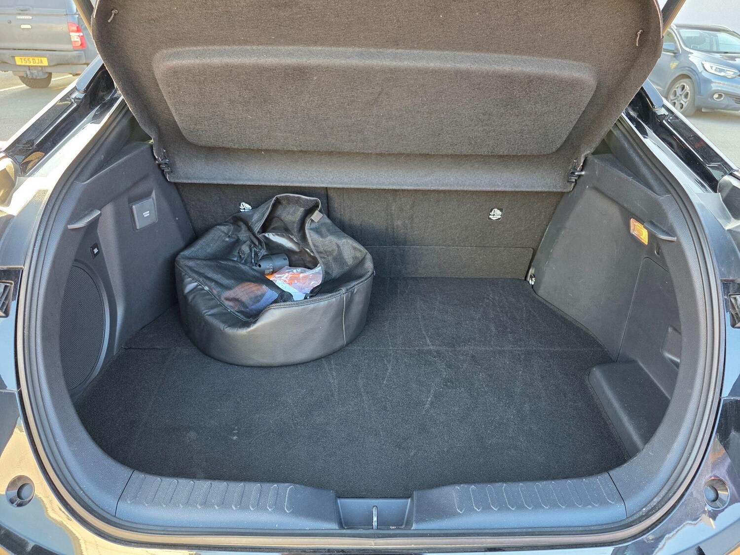 Used Toyota C-HR 2024 for sale - 78127303: Photo 16