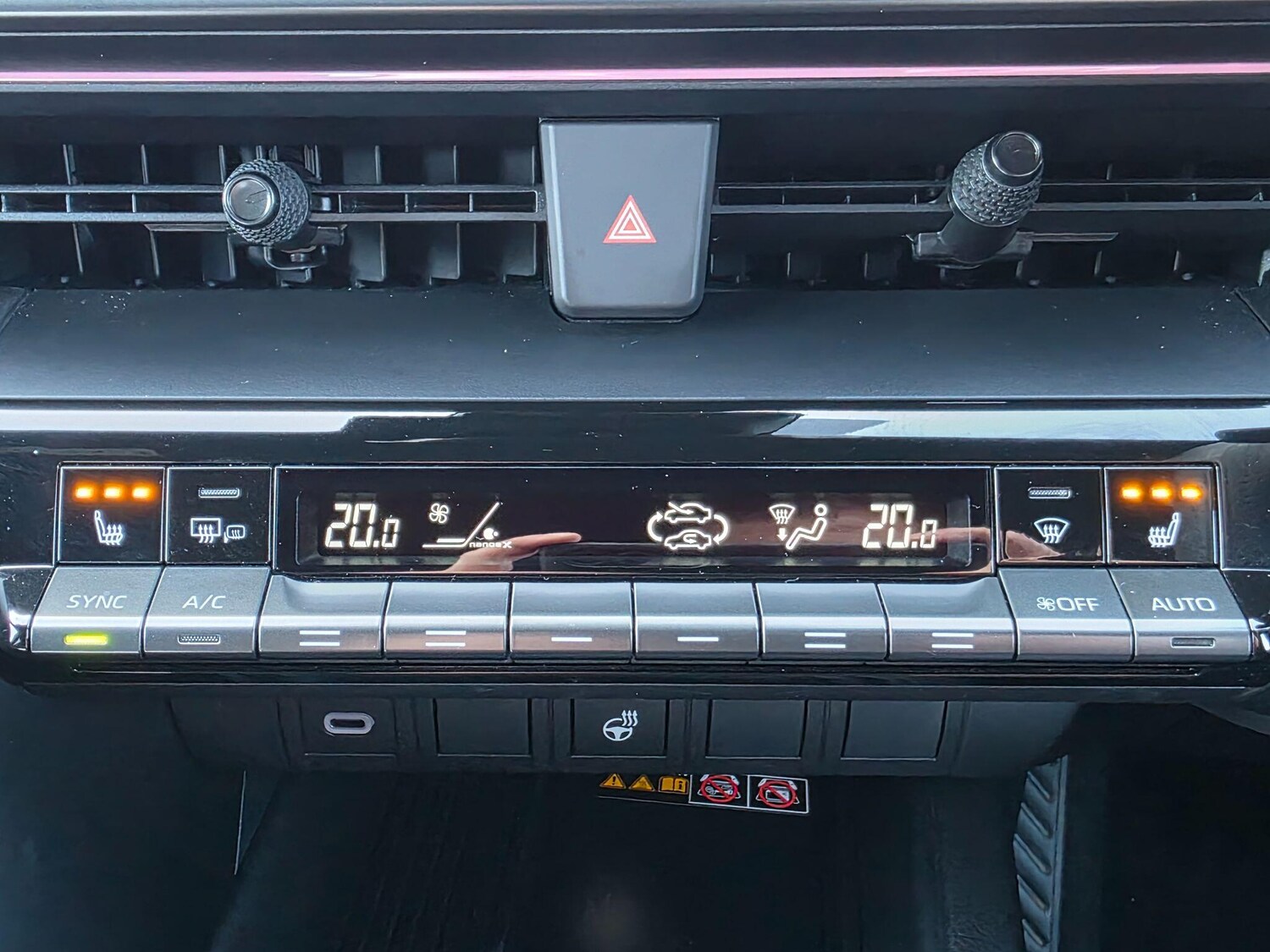 Used Toyota C-HR 2024 for sale - 78127303: Photo 23