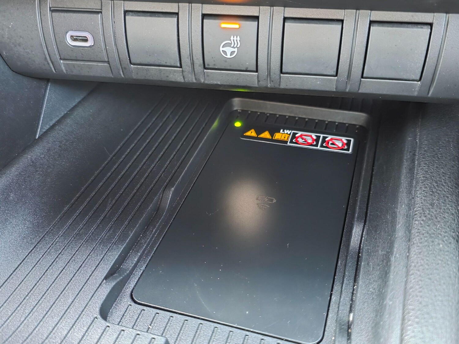 Used Toyota C-HR 2024 for sale - 78127303: Photo 24