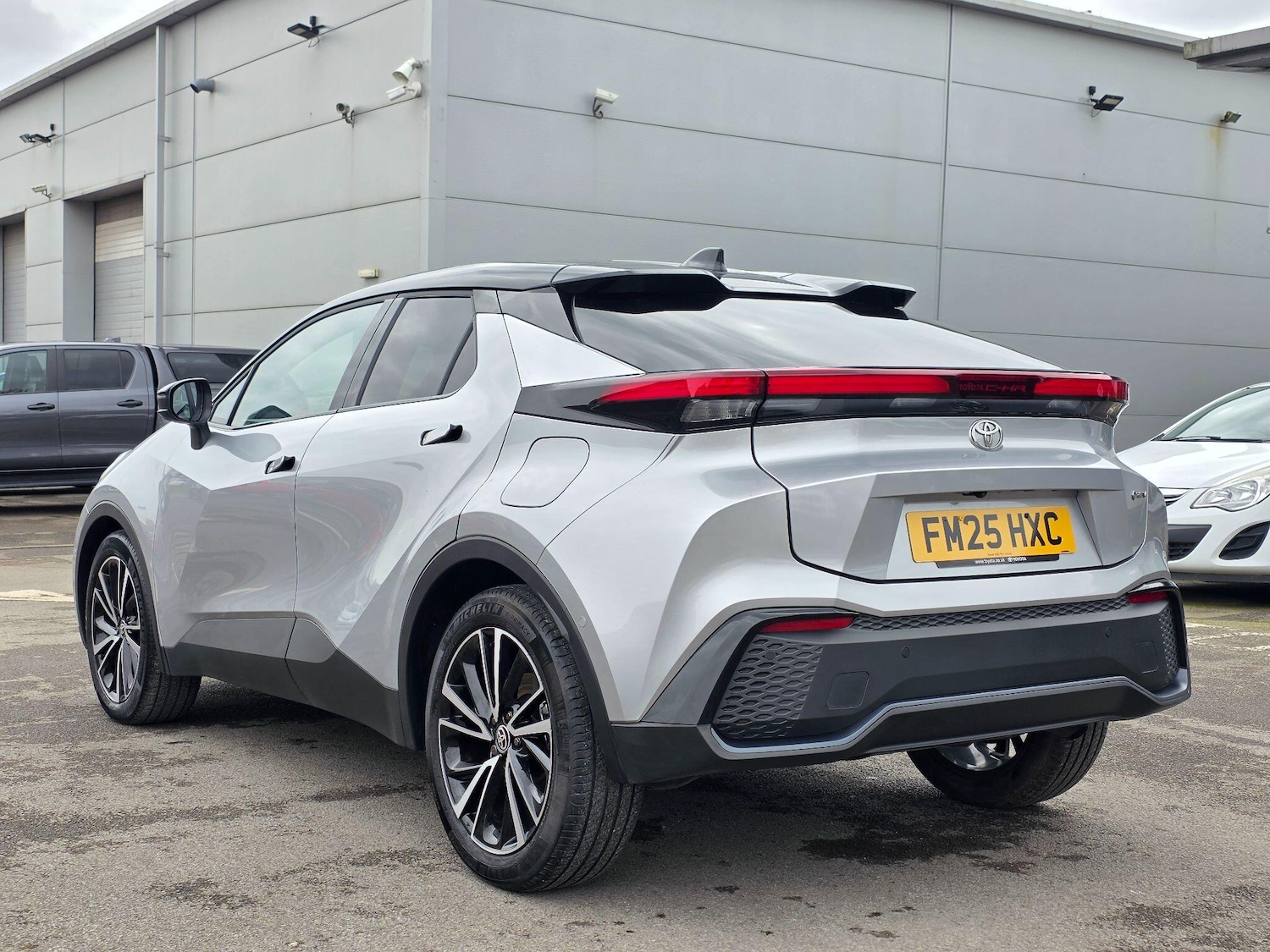 Used Toyota C-HR 2025 for sale - 77710429: Photo 6