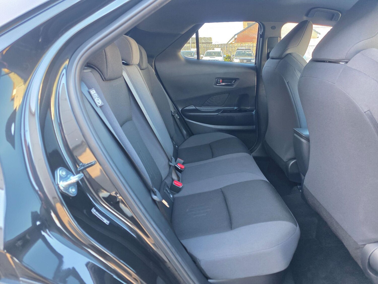 Used Toyota C-HR for sale - 77808669: Photo 15