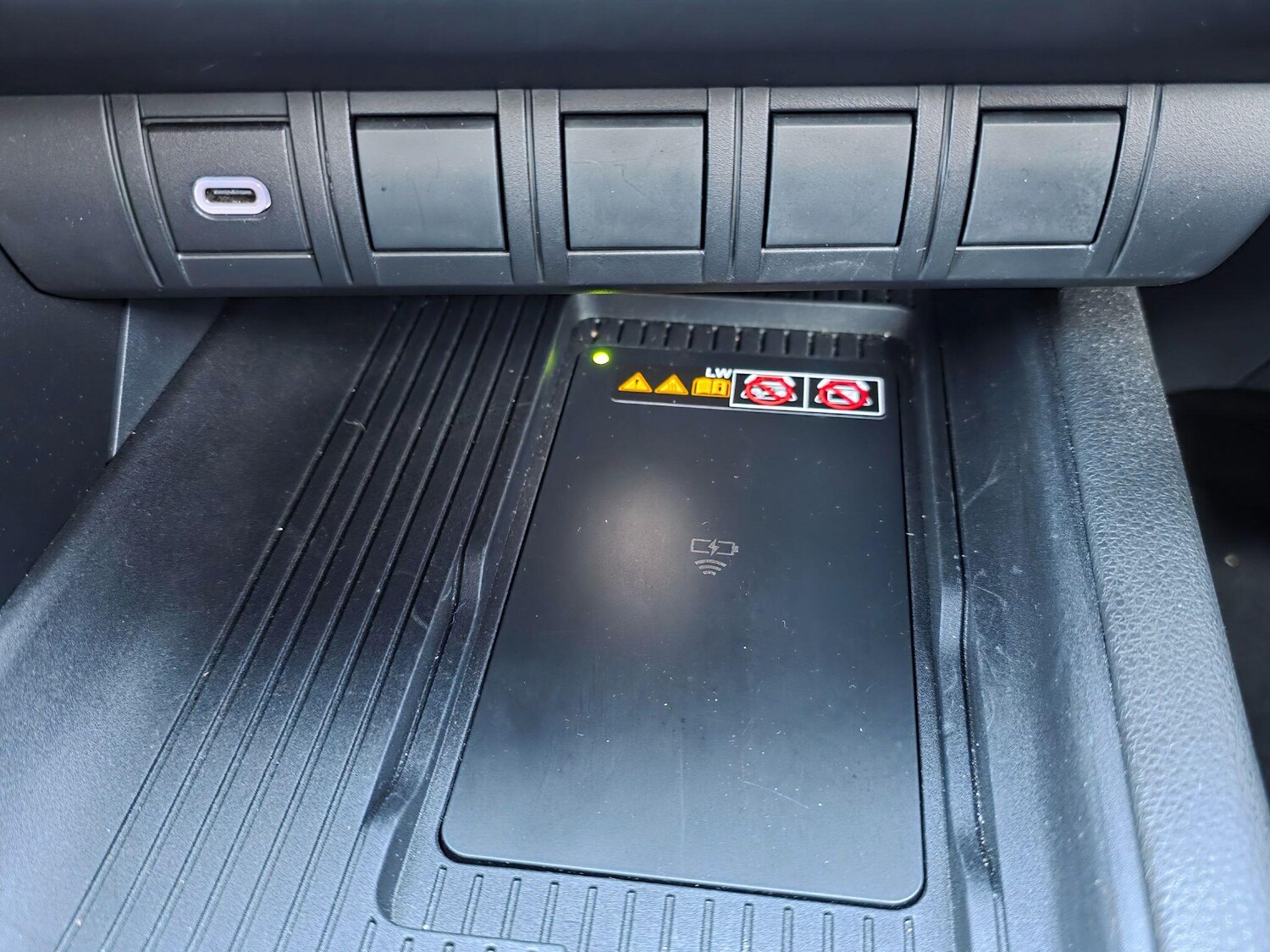 Used Toyota C-HR for sale - 77808669: Photo 24