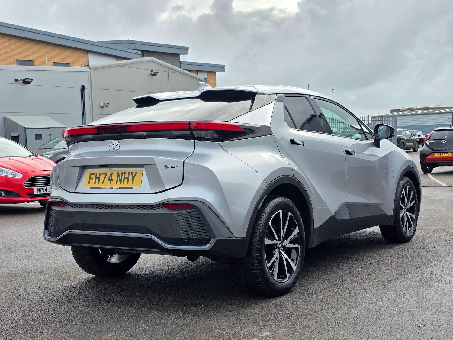 Used Toyota C-HR 2025 for sale - 77710548: Photo 2