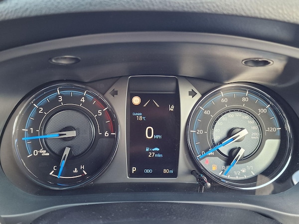 Used Toyota Hilux 2025 for sale - 76295335: Photo 11