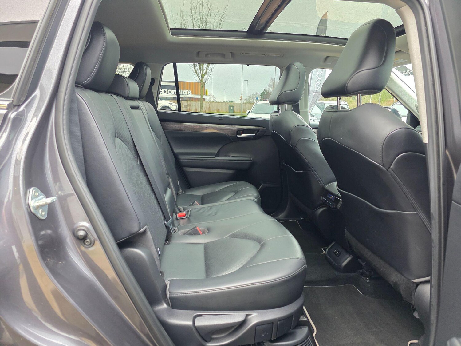 Used Toyota Highlander 2021 for sale - 77496302: Photo 15