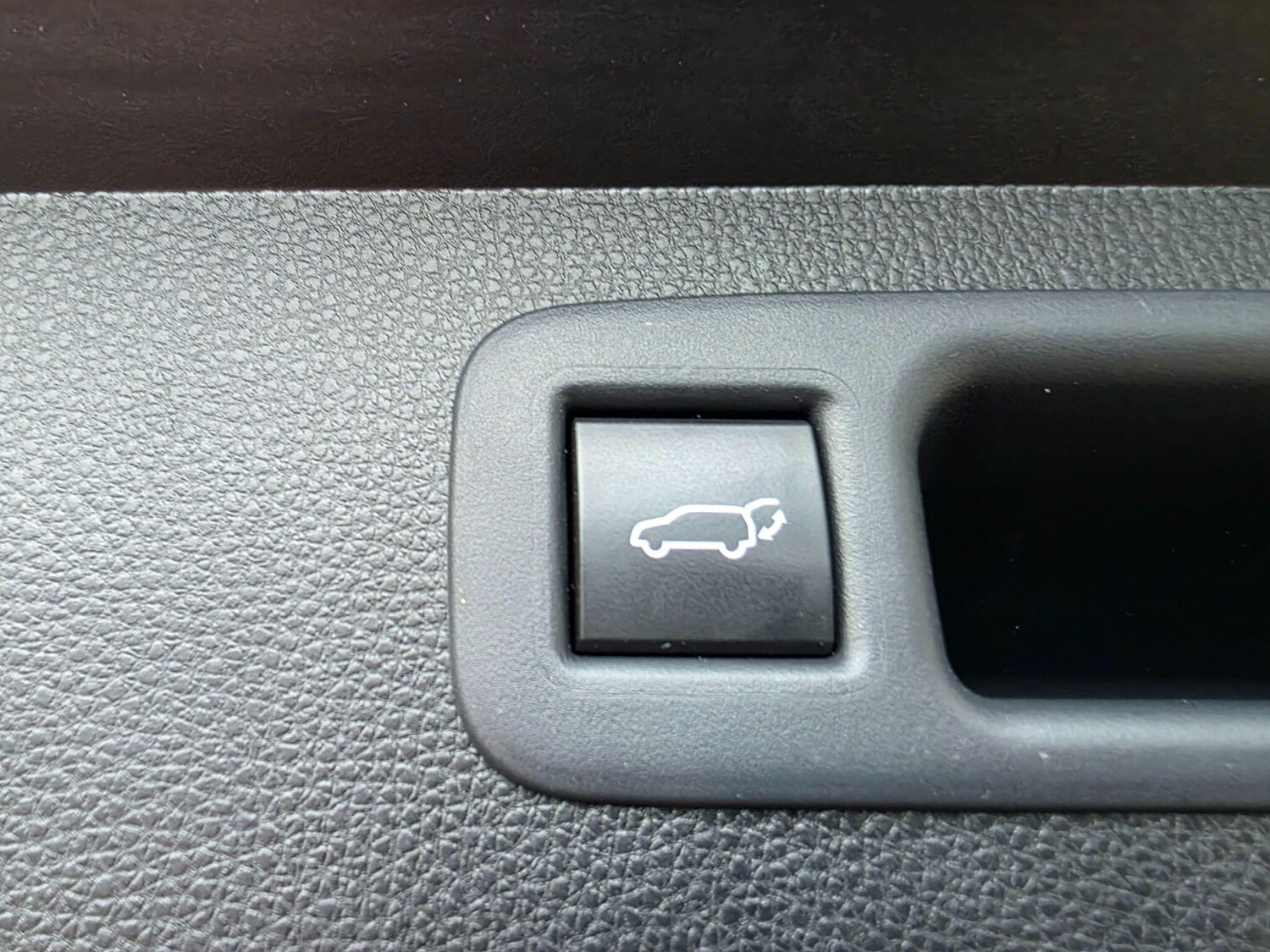 Used Toyota Highlander 2021 for sale - 77496302: Photo 28