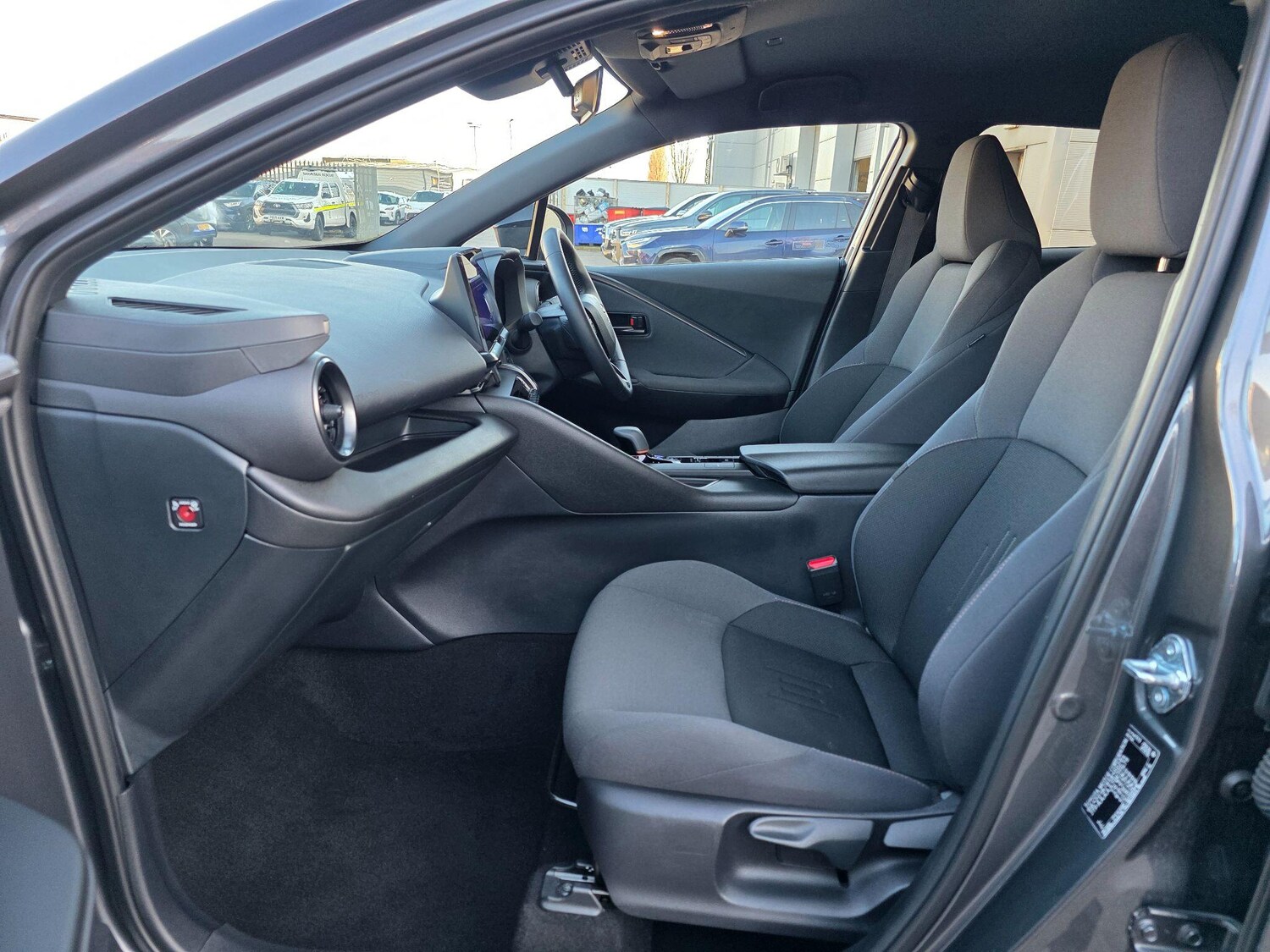 Used Toyota C-HR 2025 for sale - 77993458: Photo 12