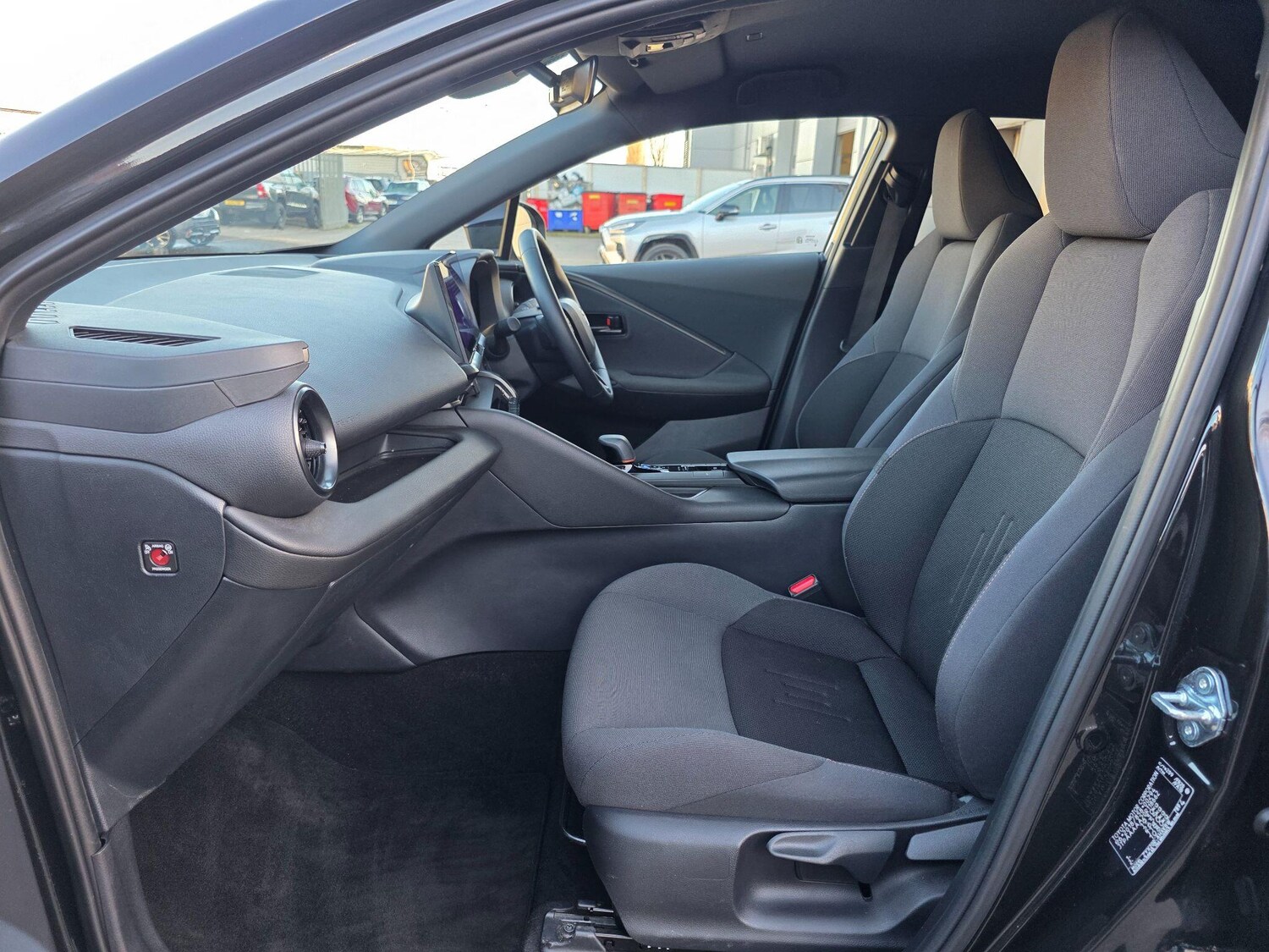 Used Toyota C-HR 2025 for sale - 78148035: Photo 12