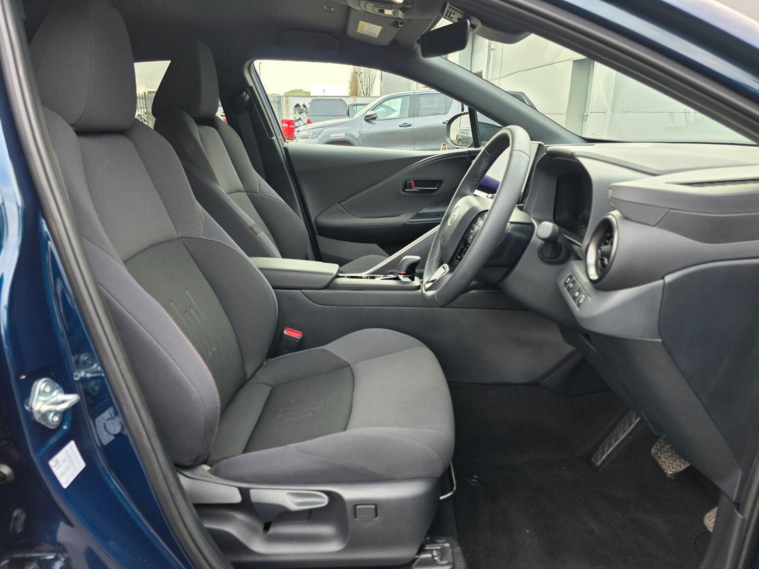 Used Toyota C-HR 2025 for sale - 77710427: Photo 13