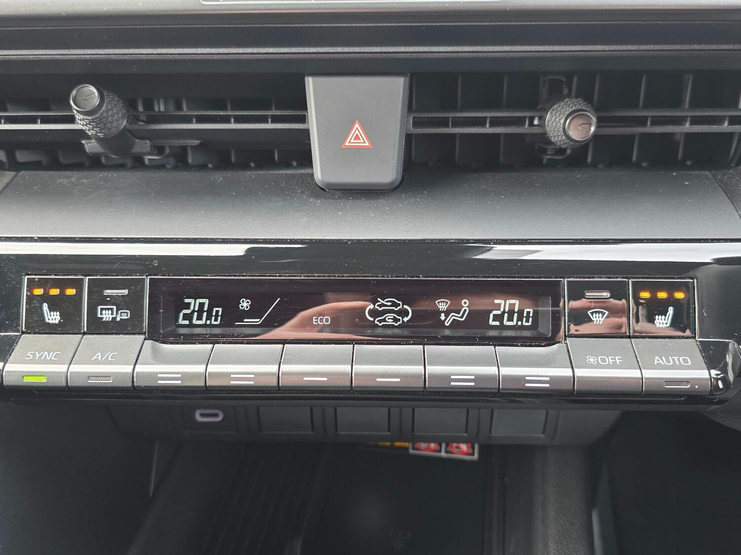 Used Toyota C-HR 2025 for sale - 77710427: Photo 23