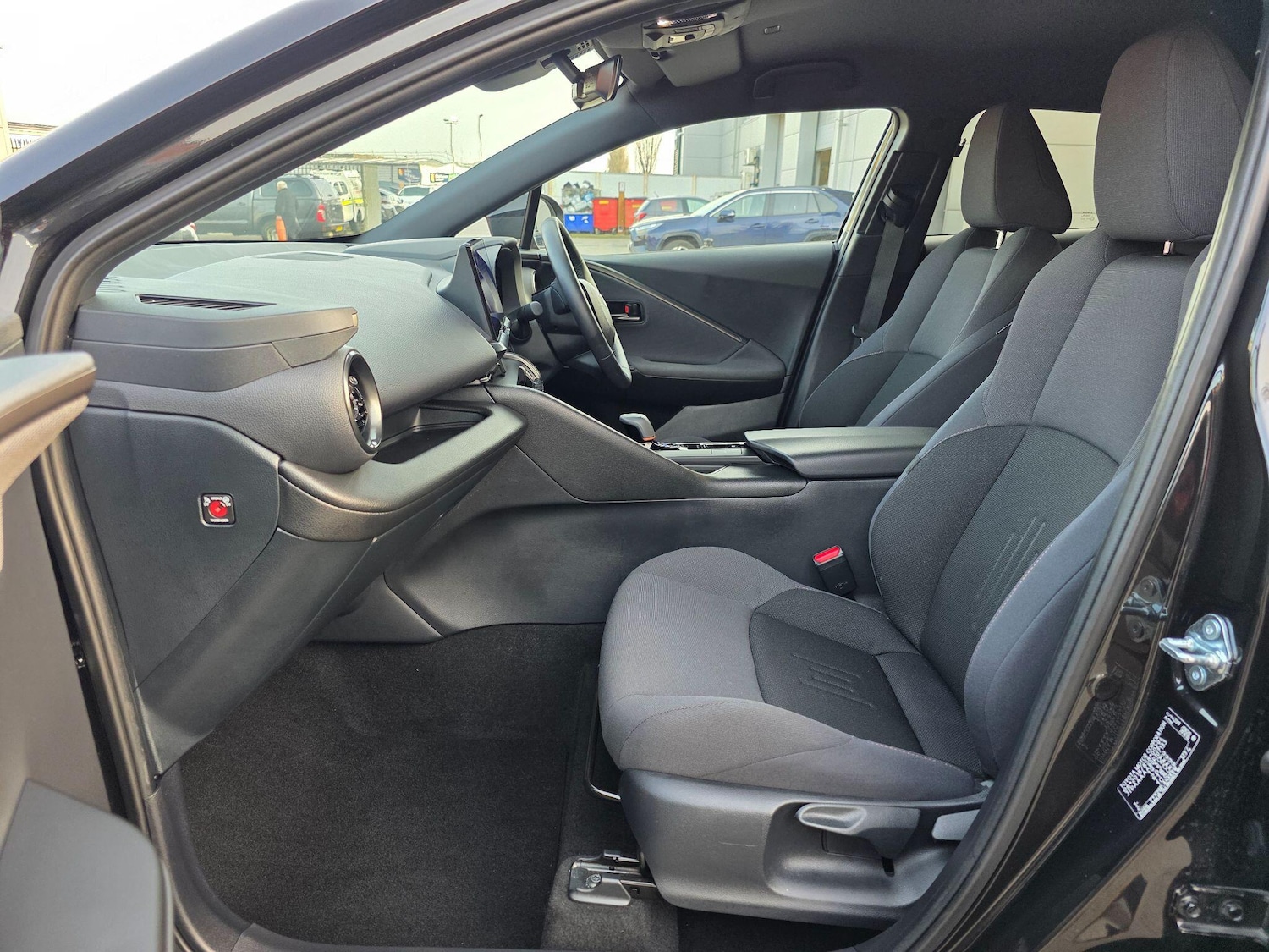 Used Toyota C-HR 2025 for sale - 77978082: Photo 12