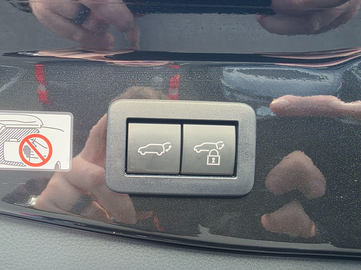 Used Toyota C-HR 2025 for sale - 77978082: Photo 25