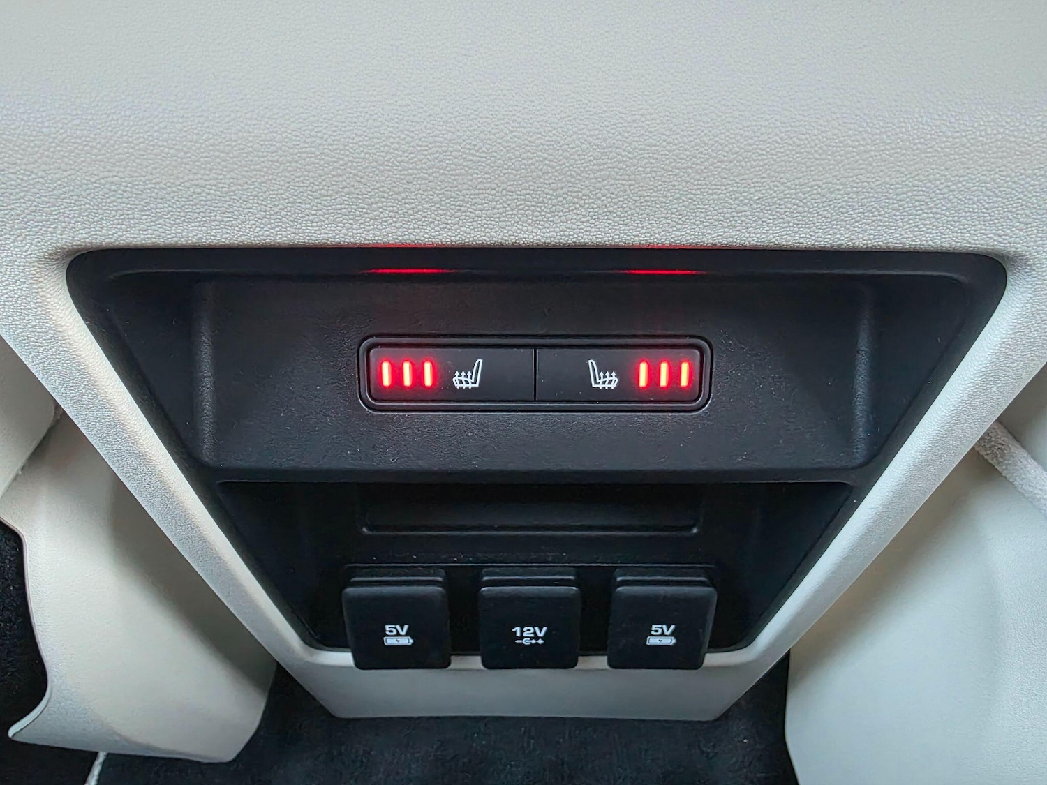 Used Land Rover Discovery Sport for sale - 76936585: Photo 30