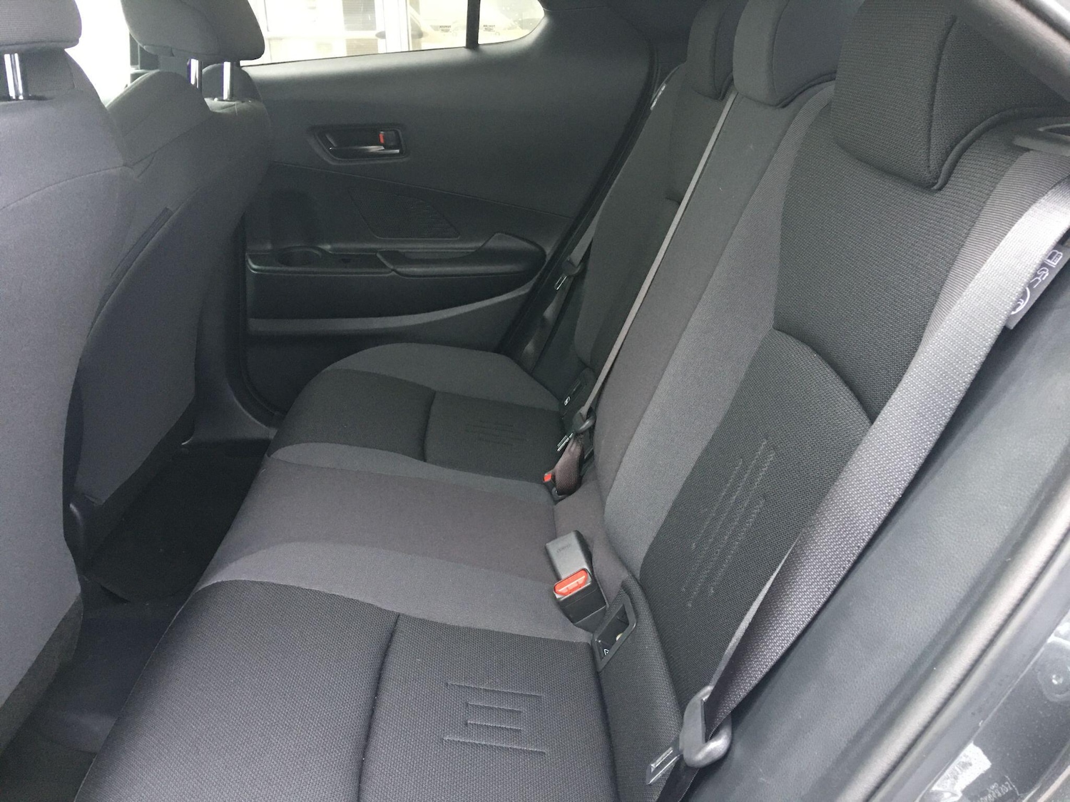 Used Toyota C-HR 2025 for sale - 77376888: Photo 13