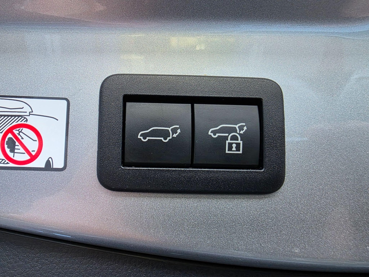 Used Toyota C-HR 2025 for sale - 77978399: Photo 25