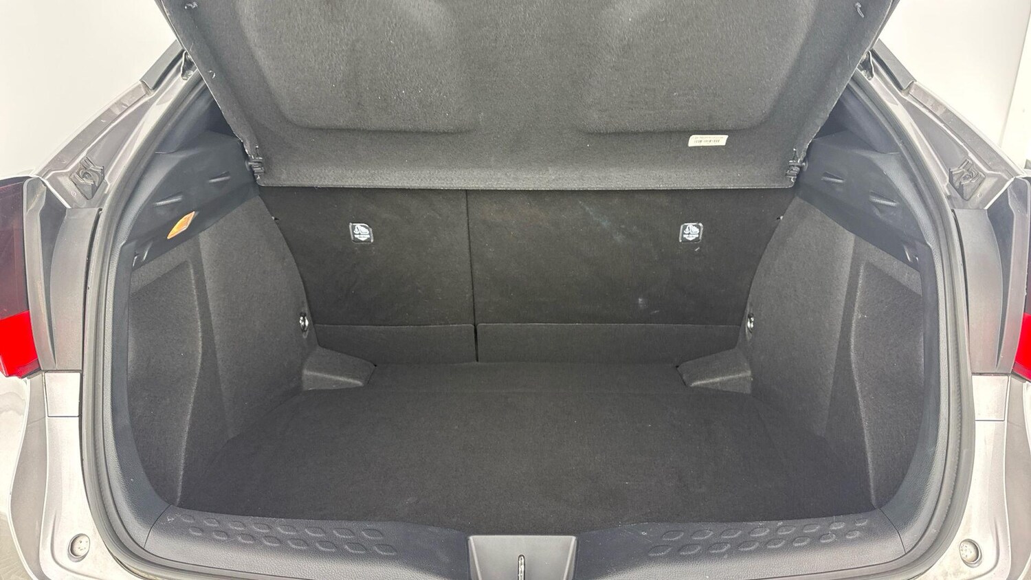 Used Toyota C-HR for sale - 77671082: Photo 16