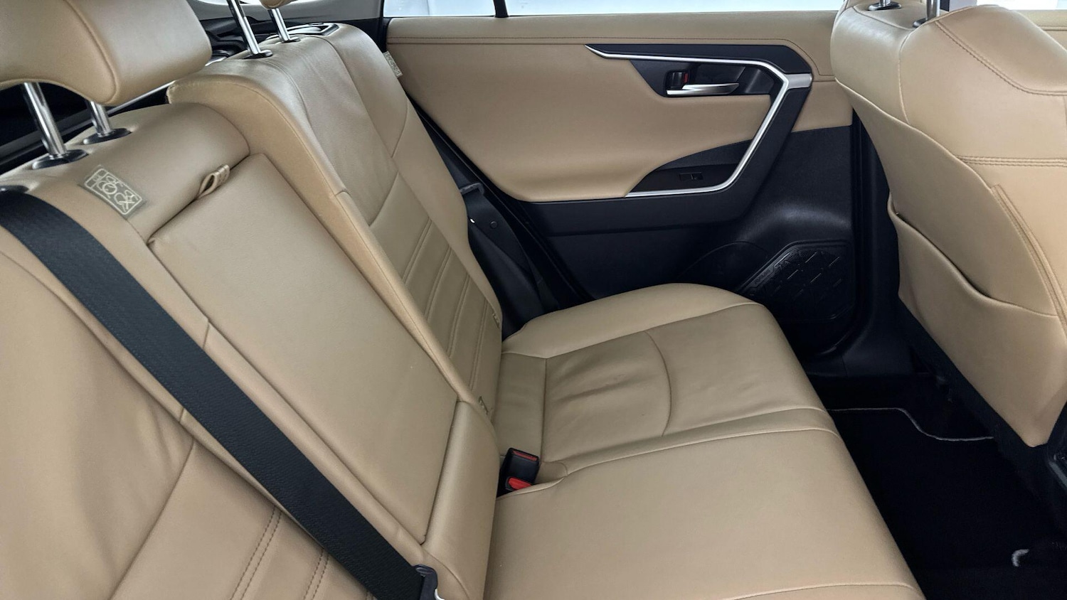 Used Toyota RAV4 2021 for sale - 76522325: Photo 15