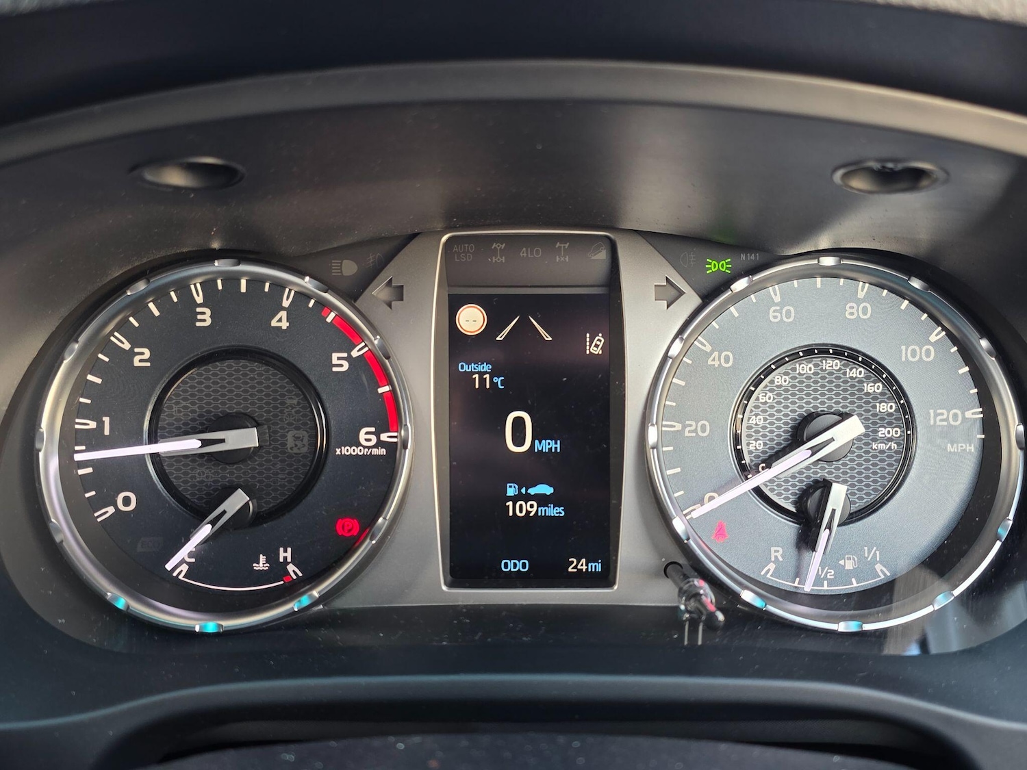 Used Toyota Hilux 2025 for sale - 76936134: Photo 11