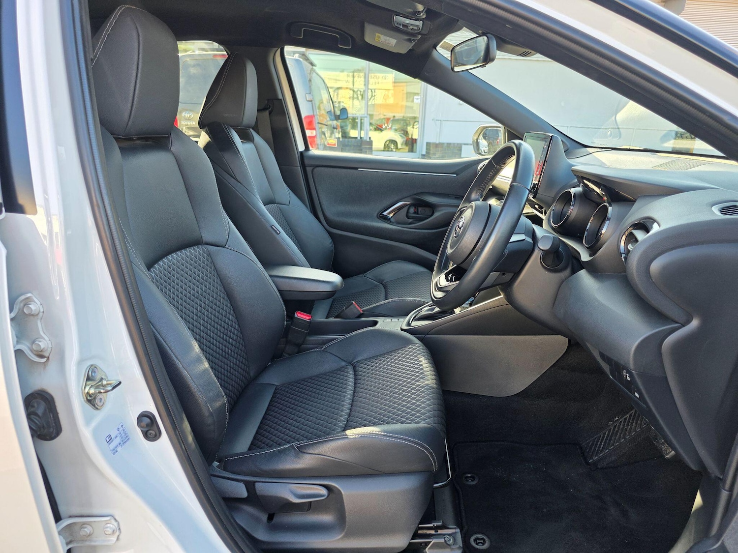 Used Toyota Yaris for sale - 77807680: Photo 13