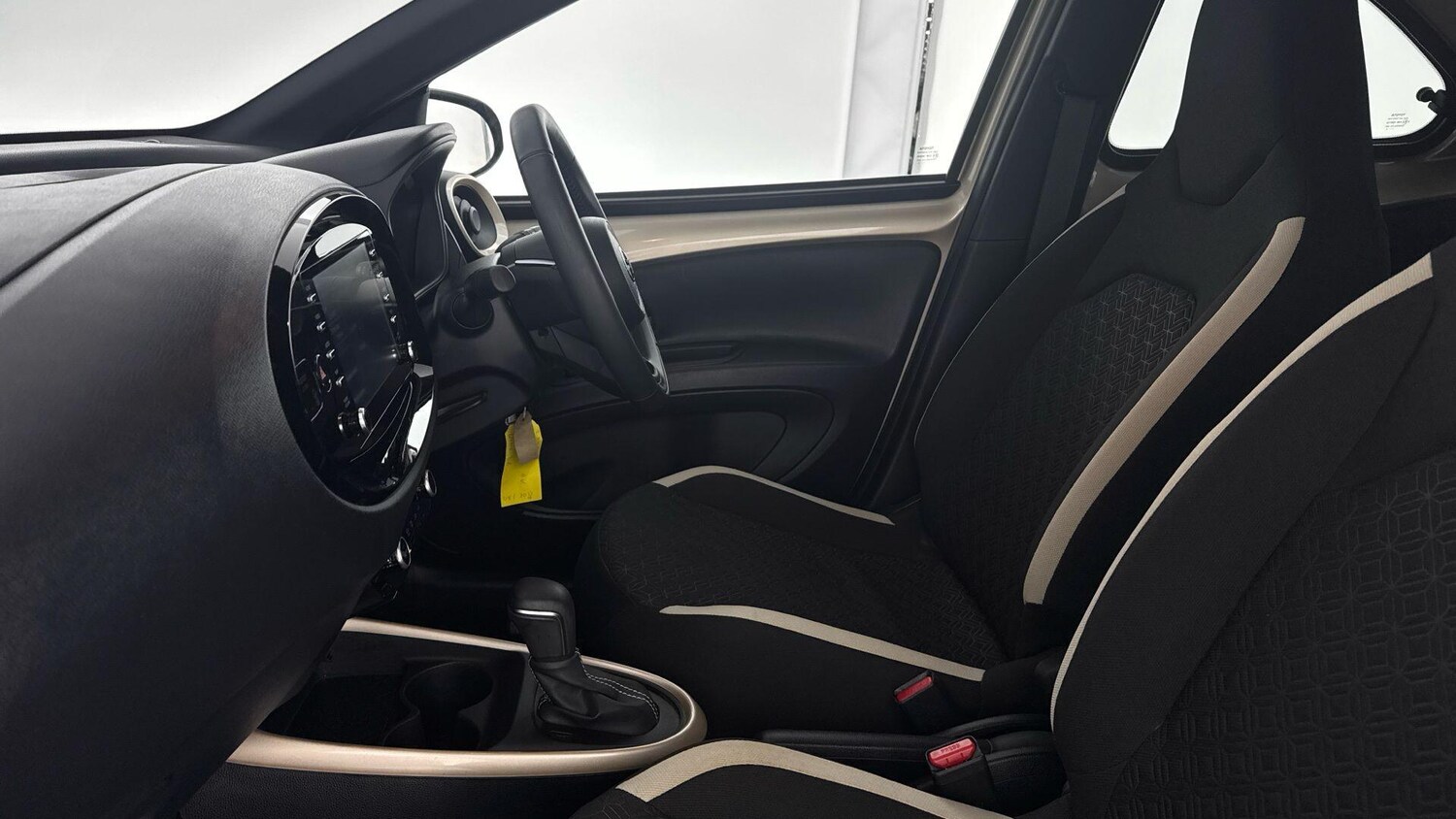 Used Toyota Aygo X 2022 for sale - 77478584: Photo 12