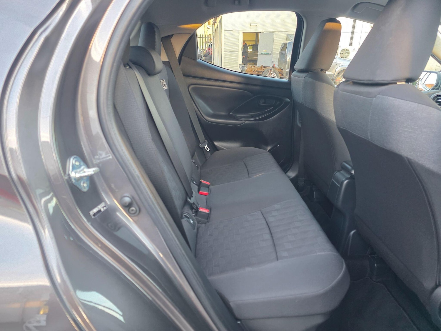 Used Toyota Yaris 2024 for sale - 77376329: Photo 15