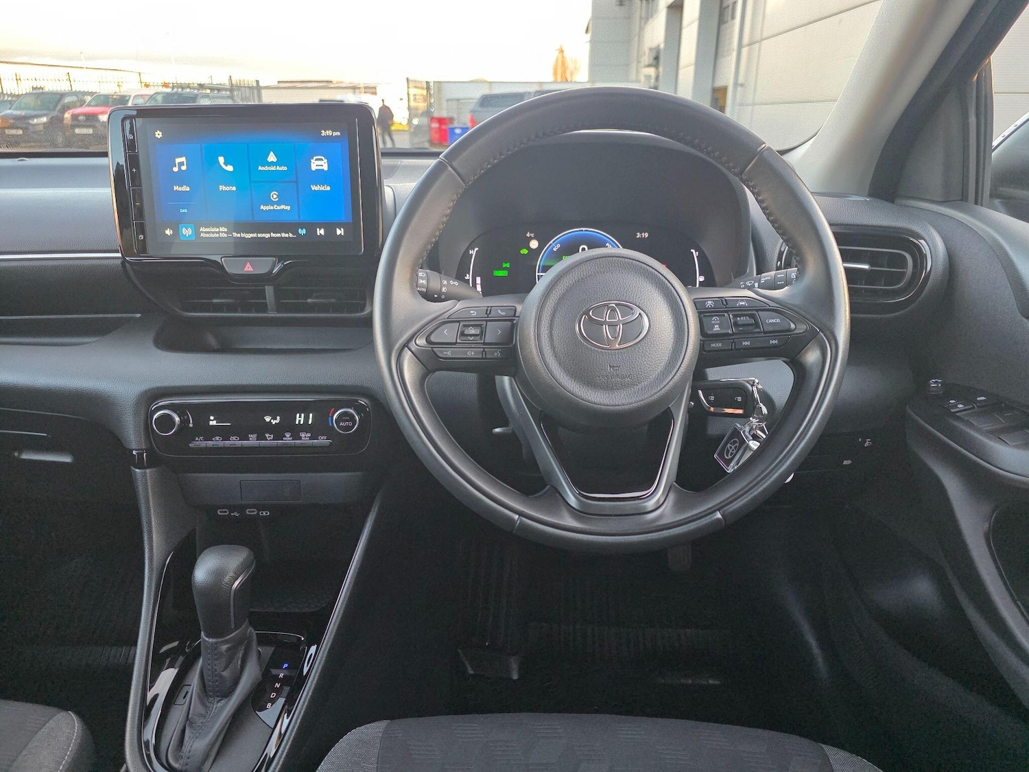 Used Toyota Yaris 2024 for sale - 77376329: Photo 8