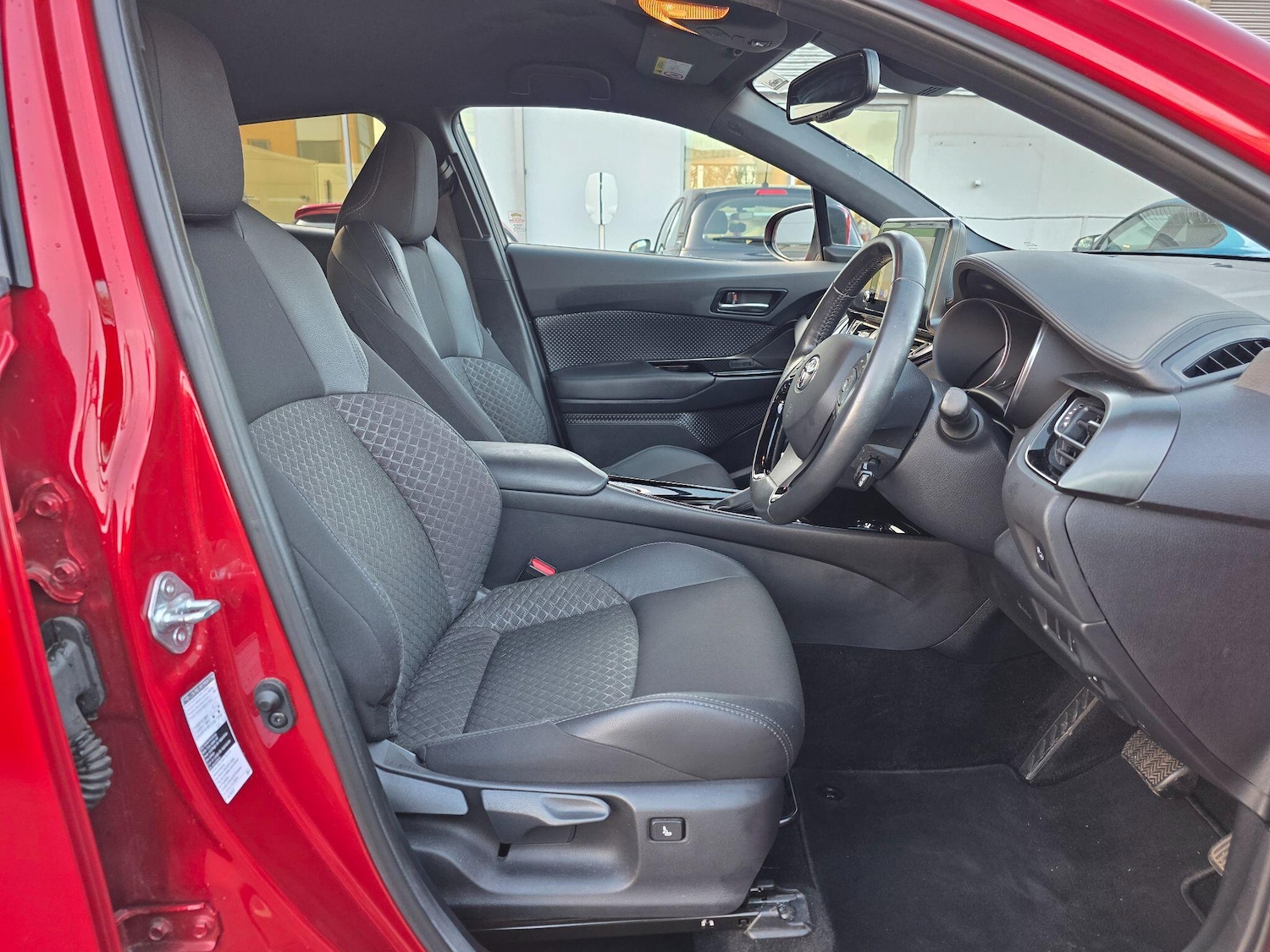 Used Toyota C-HR 2022 for sale - 77120268: Photo 13