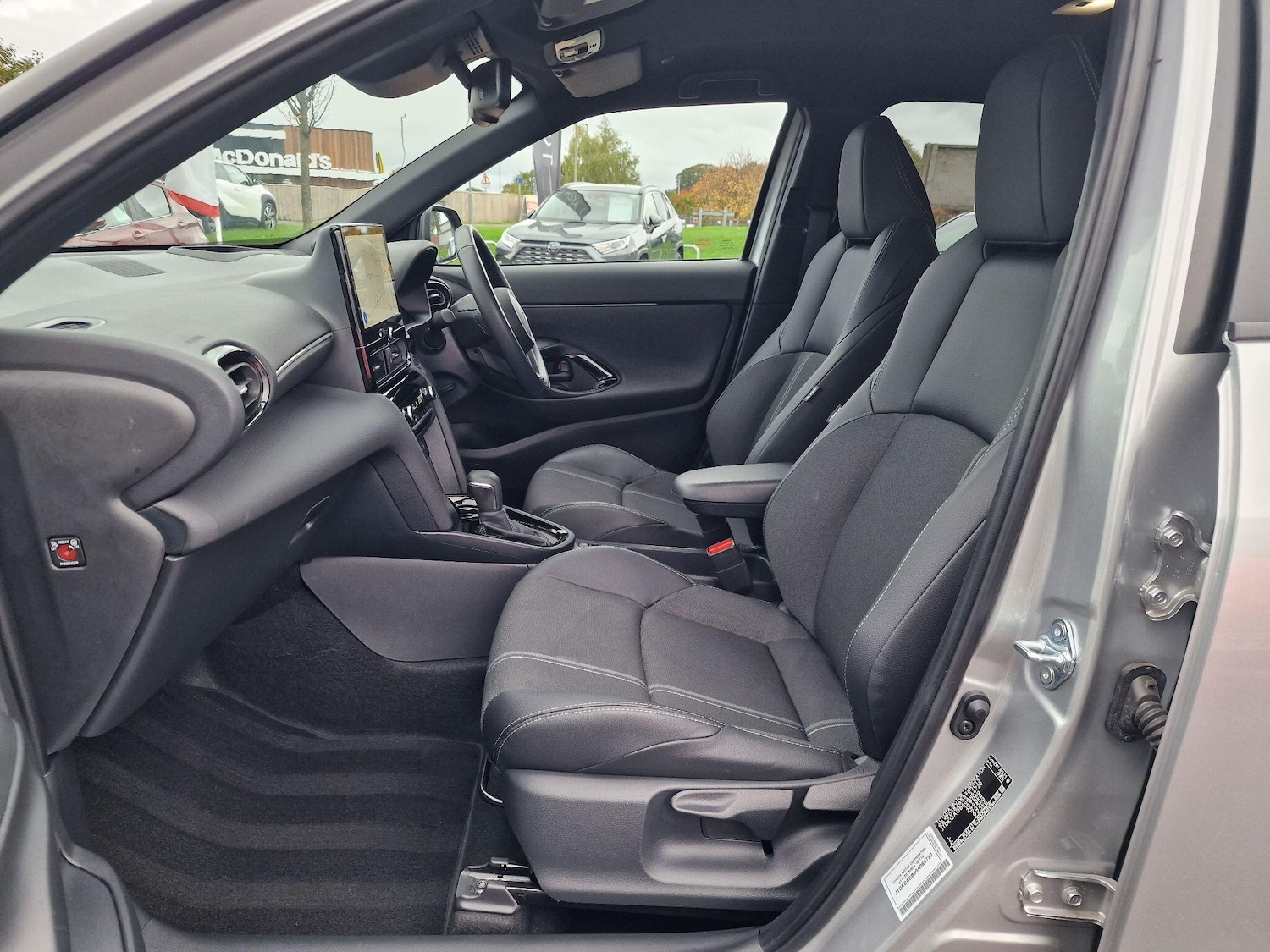 Used Toyota Yaris Cross 2025 for sale - 76388901: Photo 12