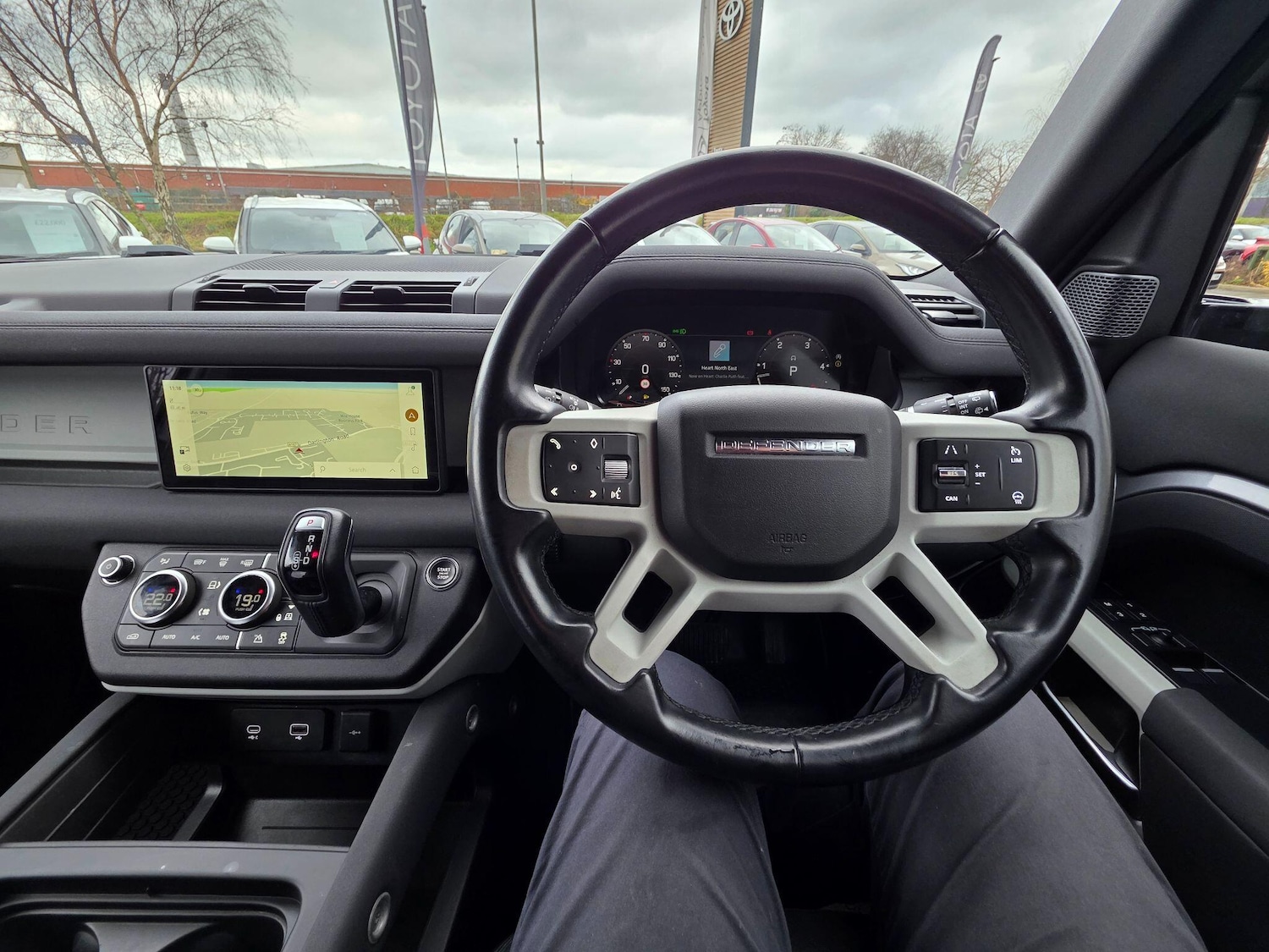 Used Land Rover Defender 2022 for sale - 77344008: Photo 6