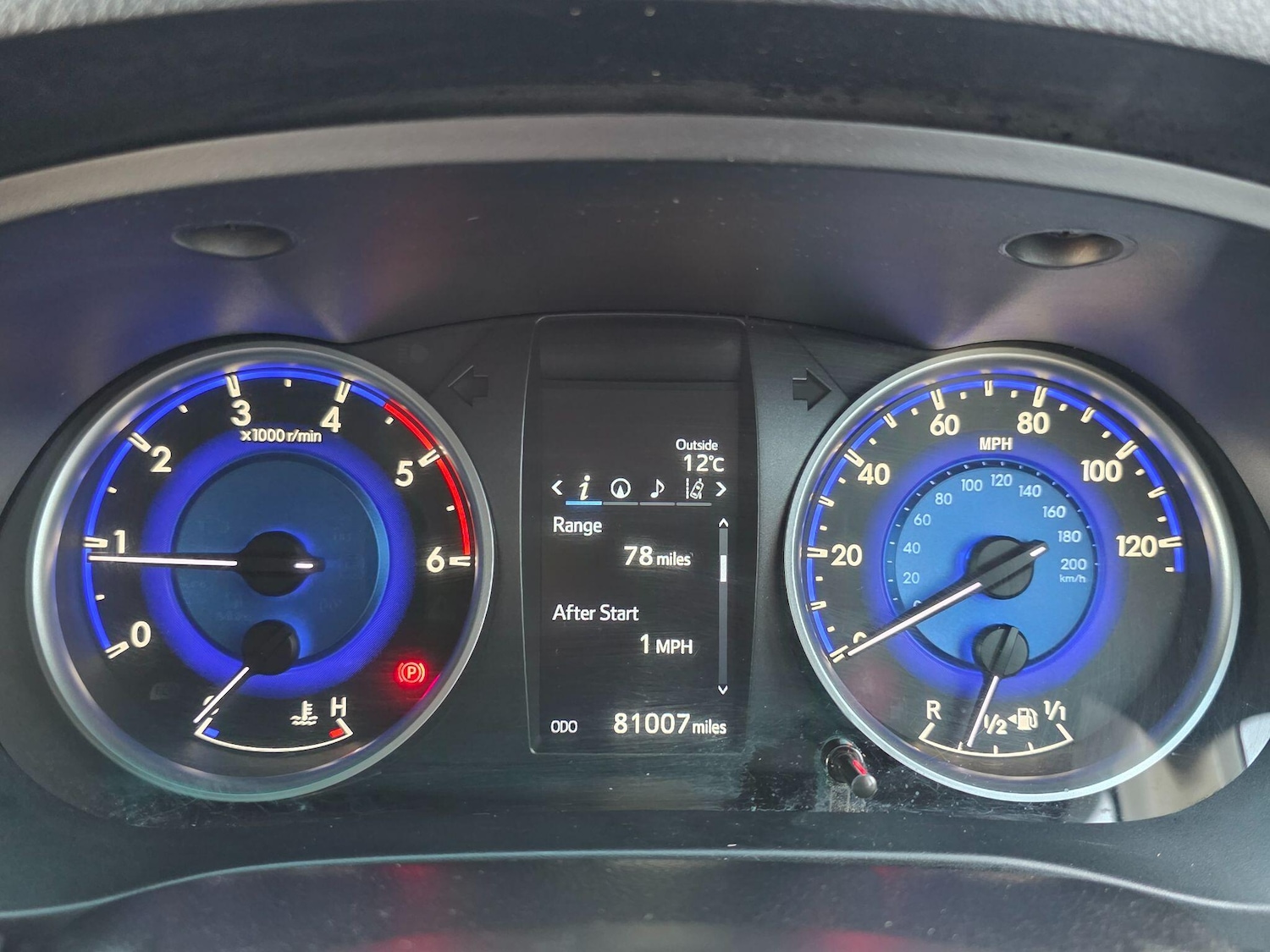 Used Toyota Hilux 2017 for sale - 76865836: Photo 11