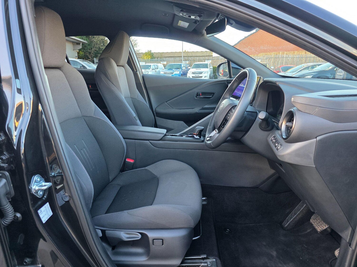 Used Toyota C-HR for sale - 77808259: Photo 13